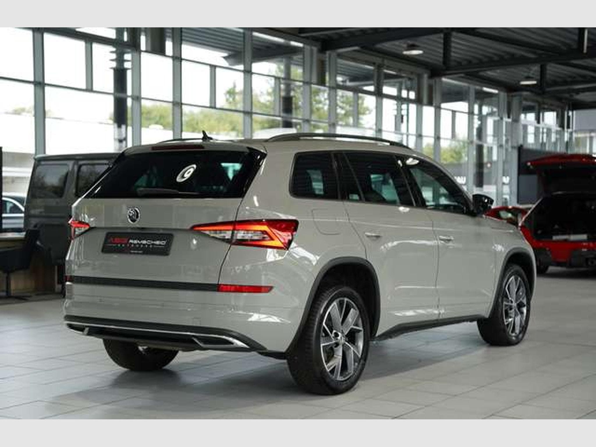Skoda Kodiaq Sportline 4x4 DSG *2.H *ACC *Kamera *AHK (2019) - Photo 7