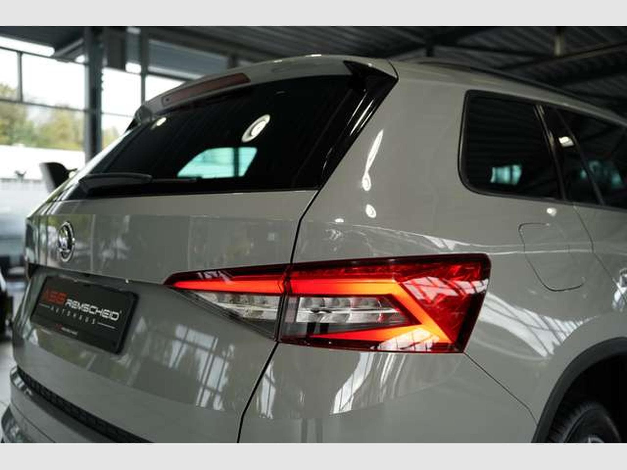 Skoda Kodiaq Sportline 4x4 DSG *2.H *ACC *Kamera *AHK (2019) - Photo 12