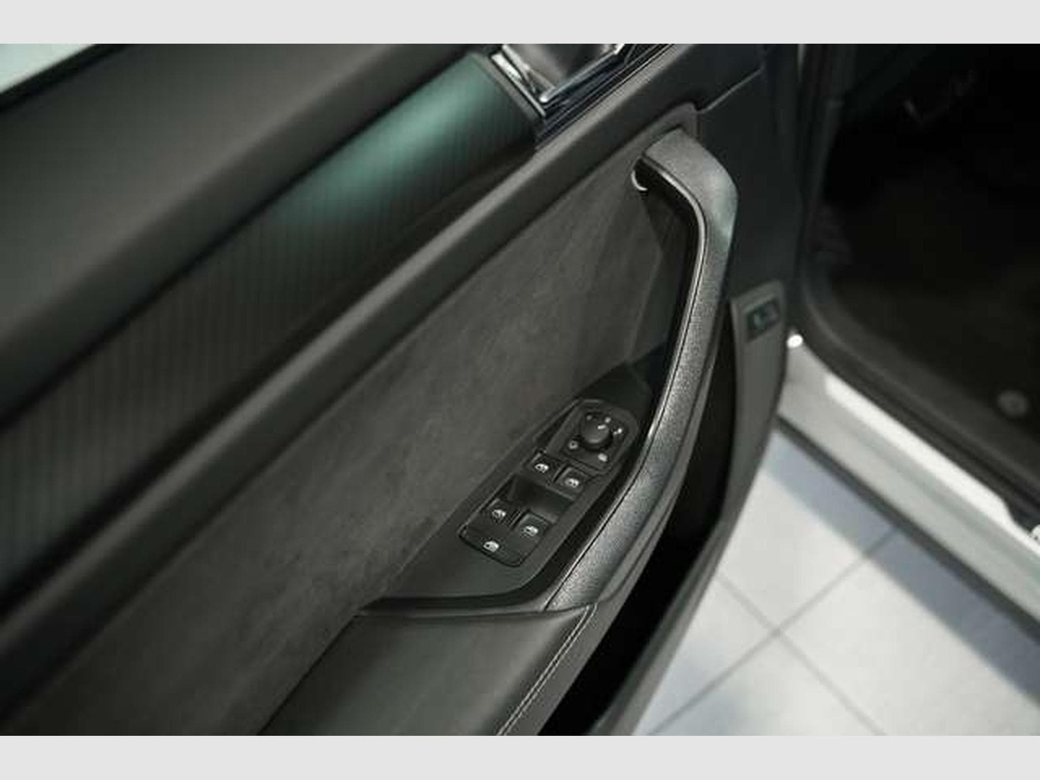 Skoda Kodiaq Sportline 4x4 DSG *2.H *ACC *Kamera *AHK (2019) - Photo 23