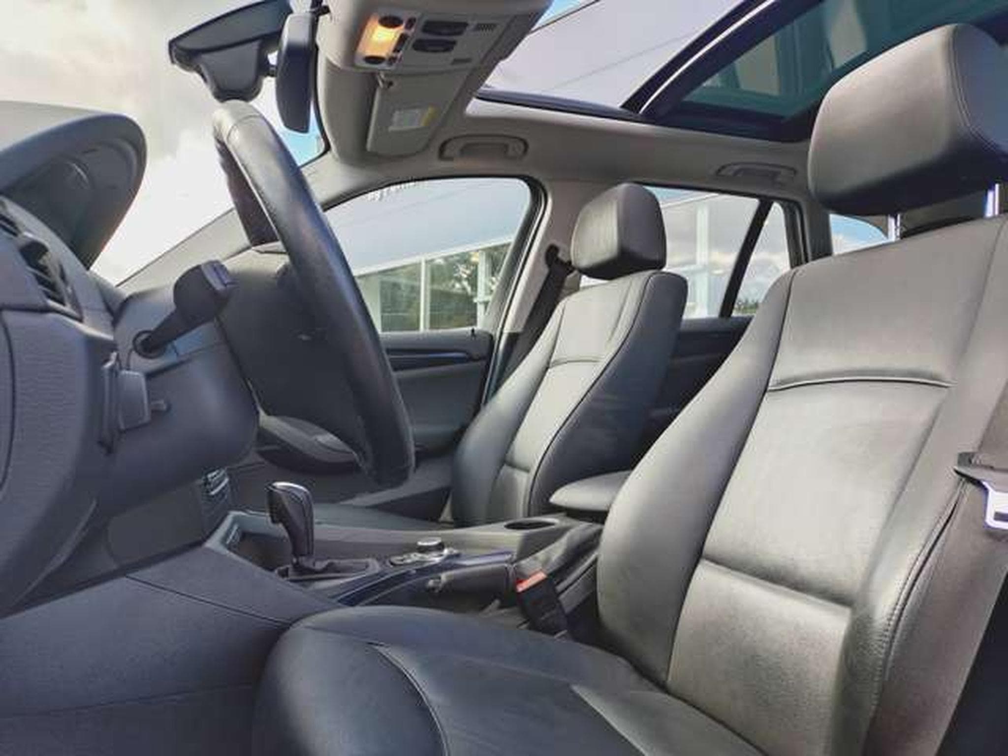 BMW X1 xDrive 28 i (2011) - Photo 5