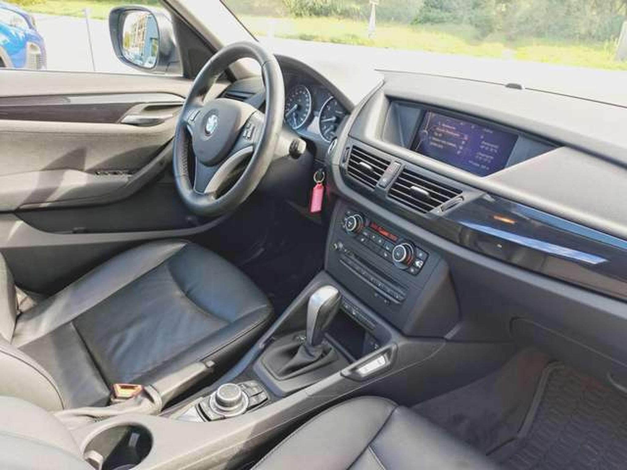 BMW X1 xDrive 28 i (2011) - Photo 7
