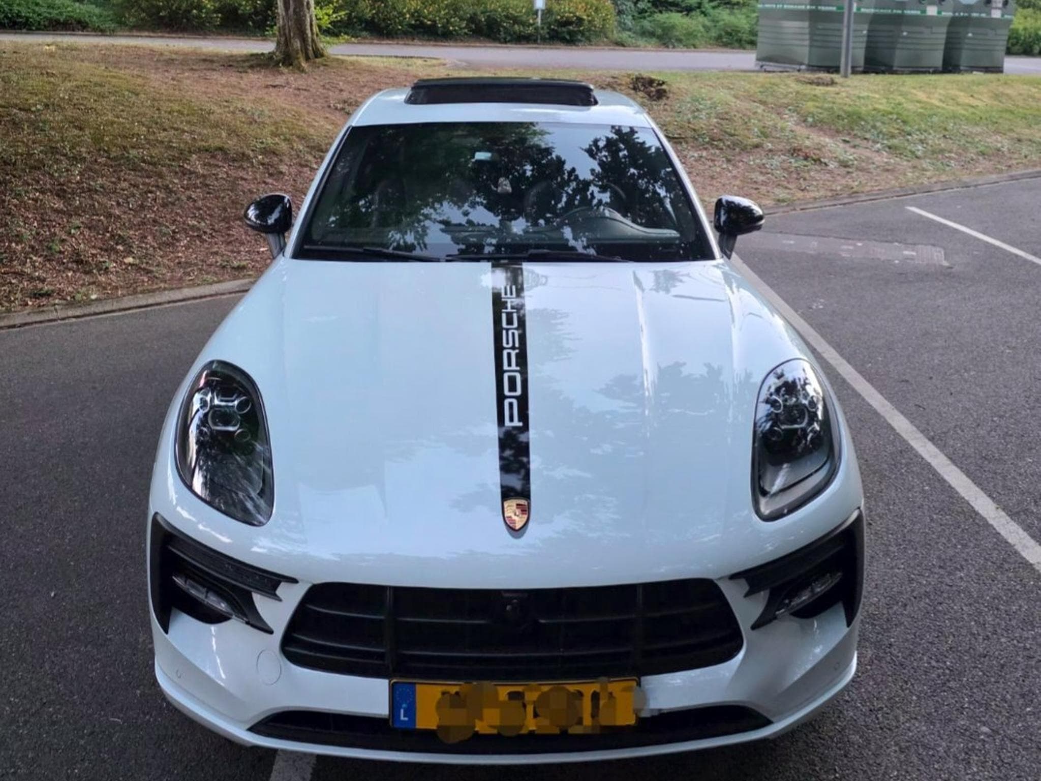 Porsche Macan (2021) - Photo 1