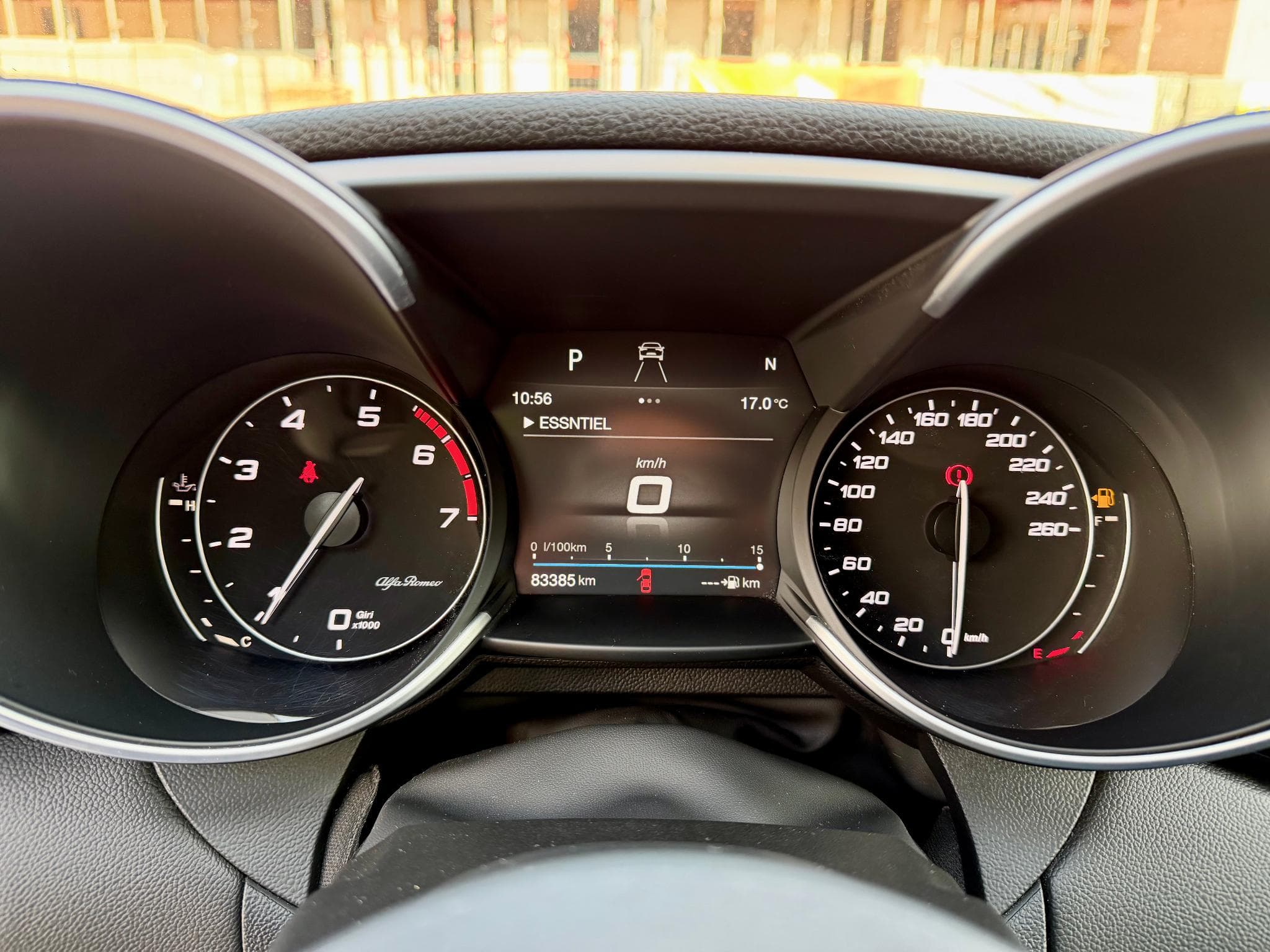 Alfa-Romeo Giulia 2.0 Turbo 280 AT Q4 Veloce (2019) - Foto 14