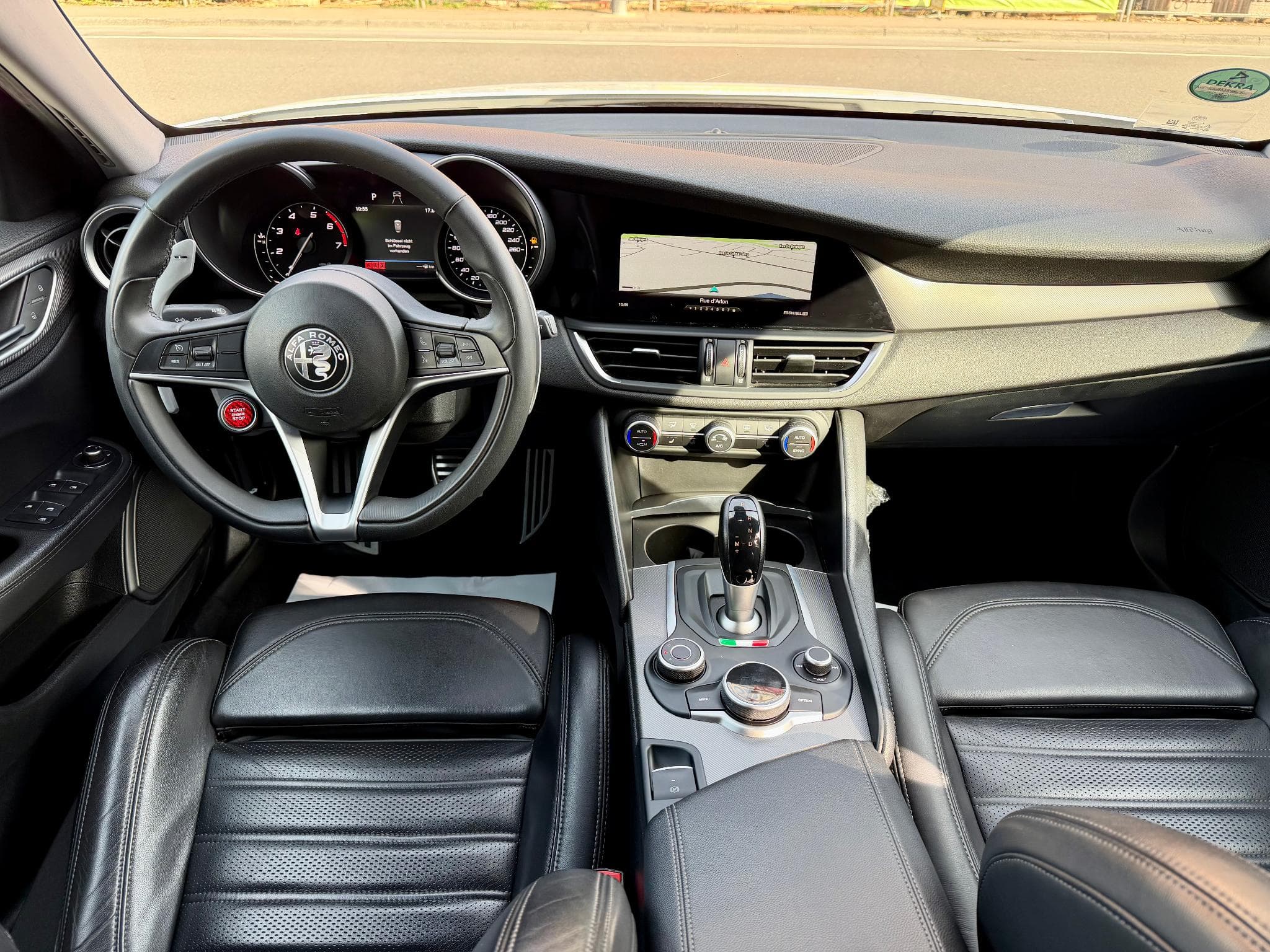 Alfa-Romeo Giulia 2.0 Turbo 280 AT Q4 Veloce (2019) - Foto 8