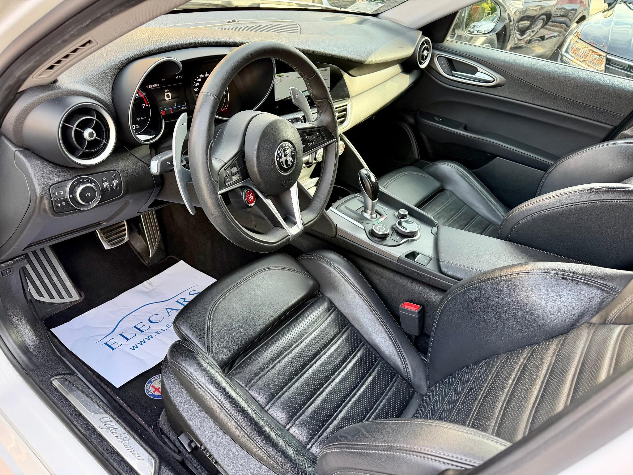 Alfa-Romeo Giulia 2.0 Turbo 280 AT Q4 Veloce (2019) - Foto 7