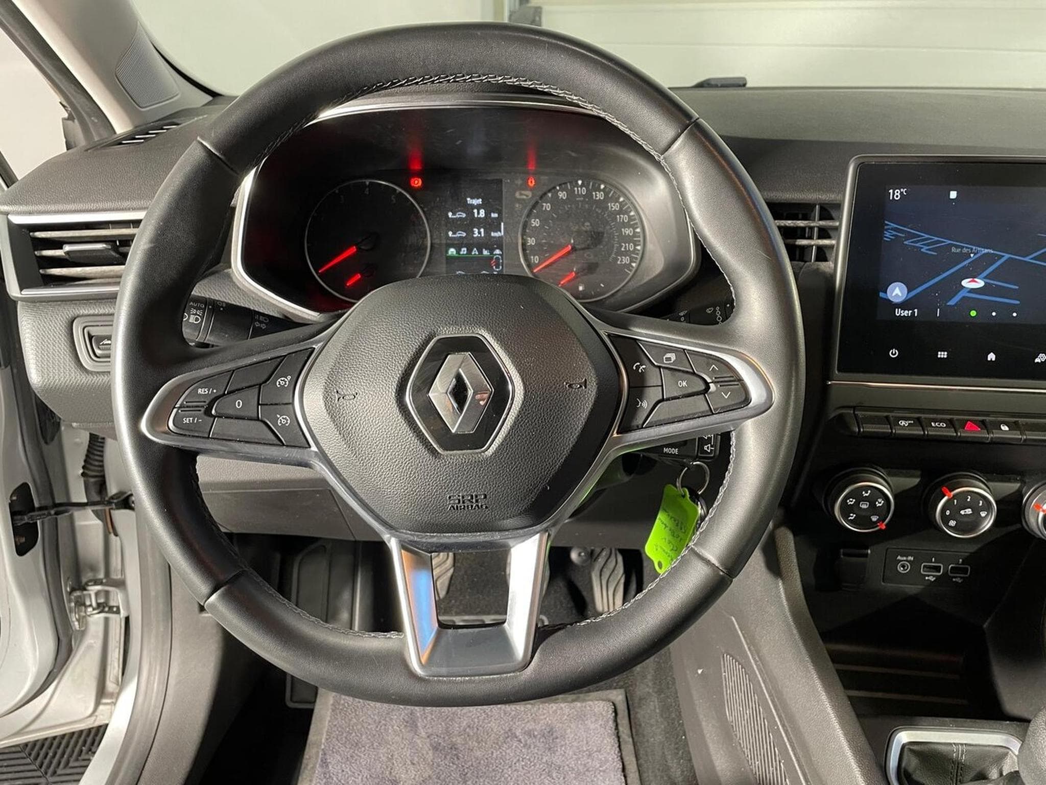 Renault Clio V 1.0 TCE 100 CORPORATE GPS CARPLAY (2020) - Foto 7
