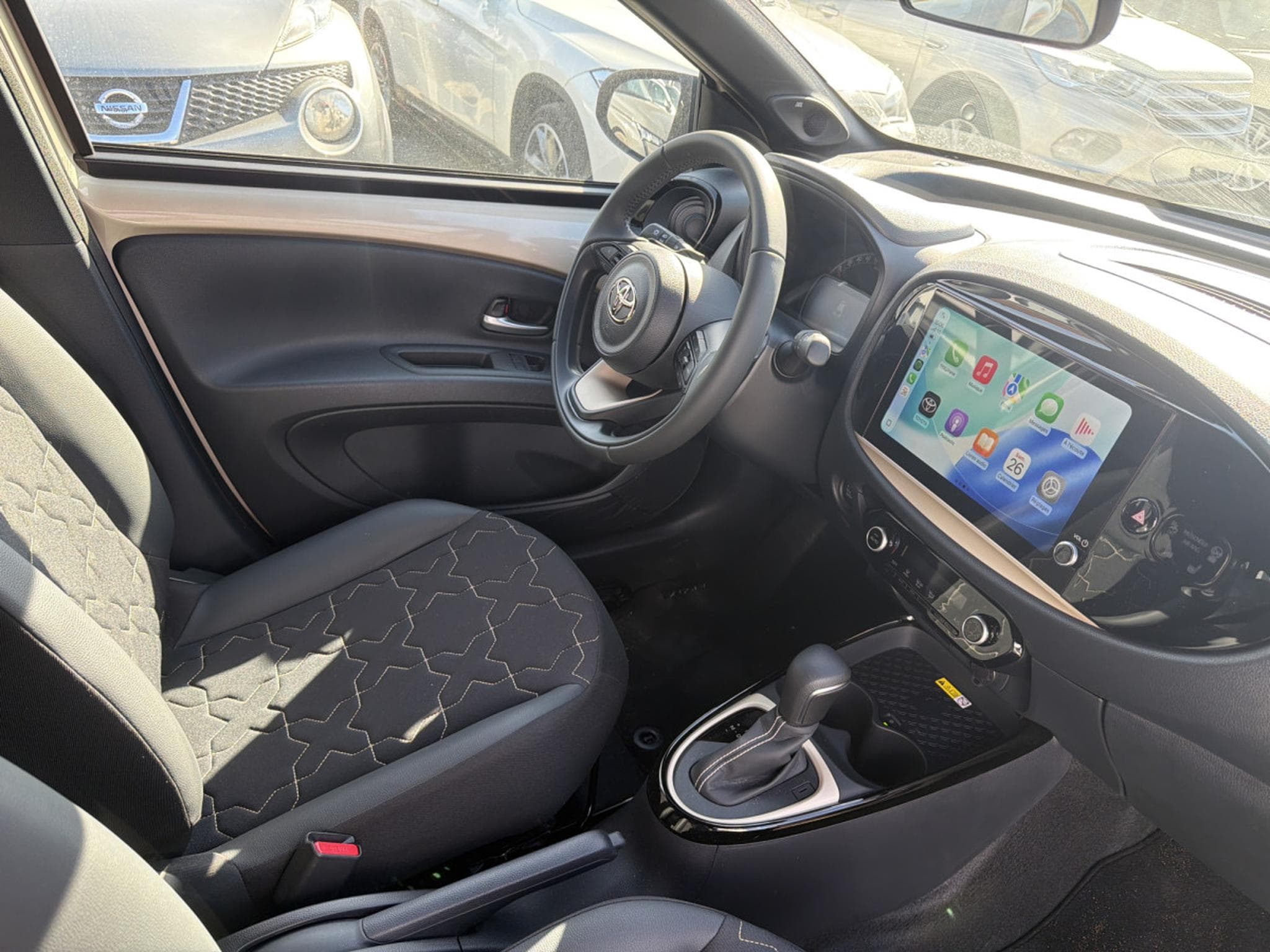 Toyota Aygo Aygo X 1.0 VVT-I CVT ENVY (2024) - Photo 3