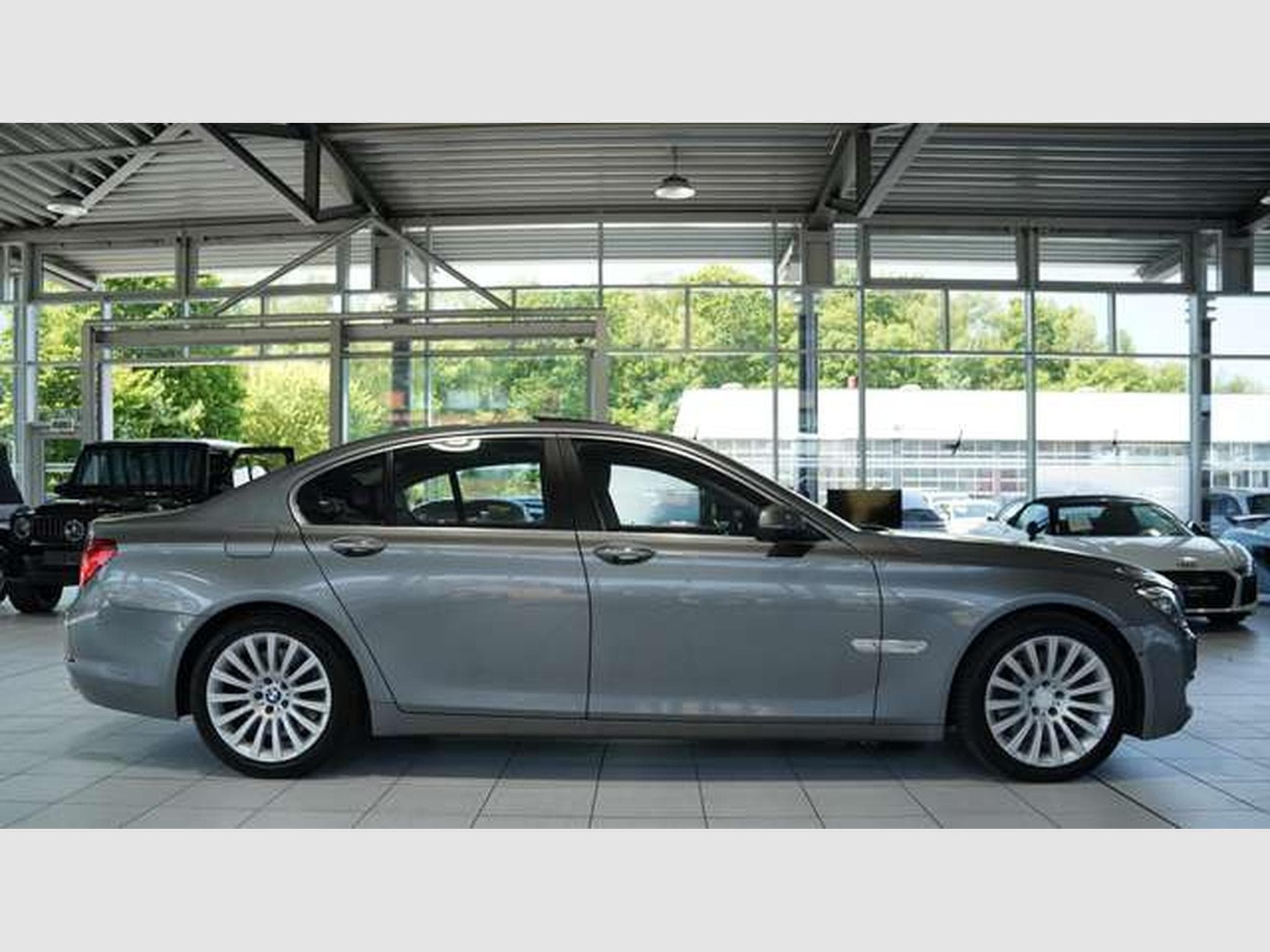 BMW 750 i xDrive *19 *360° *Sitzklima*H-UP*Memory (2012) - Photo 6