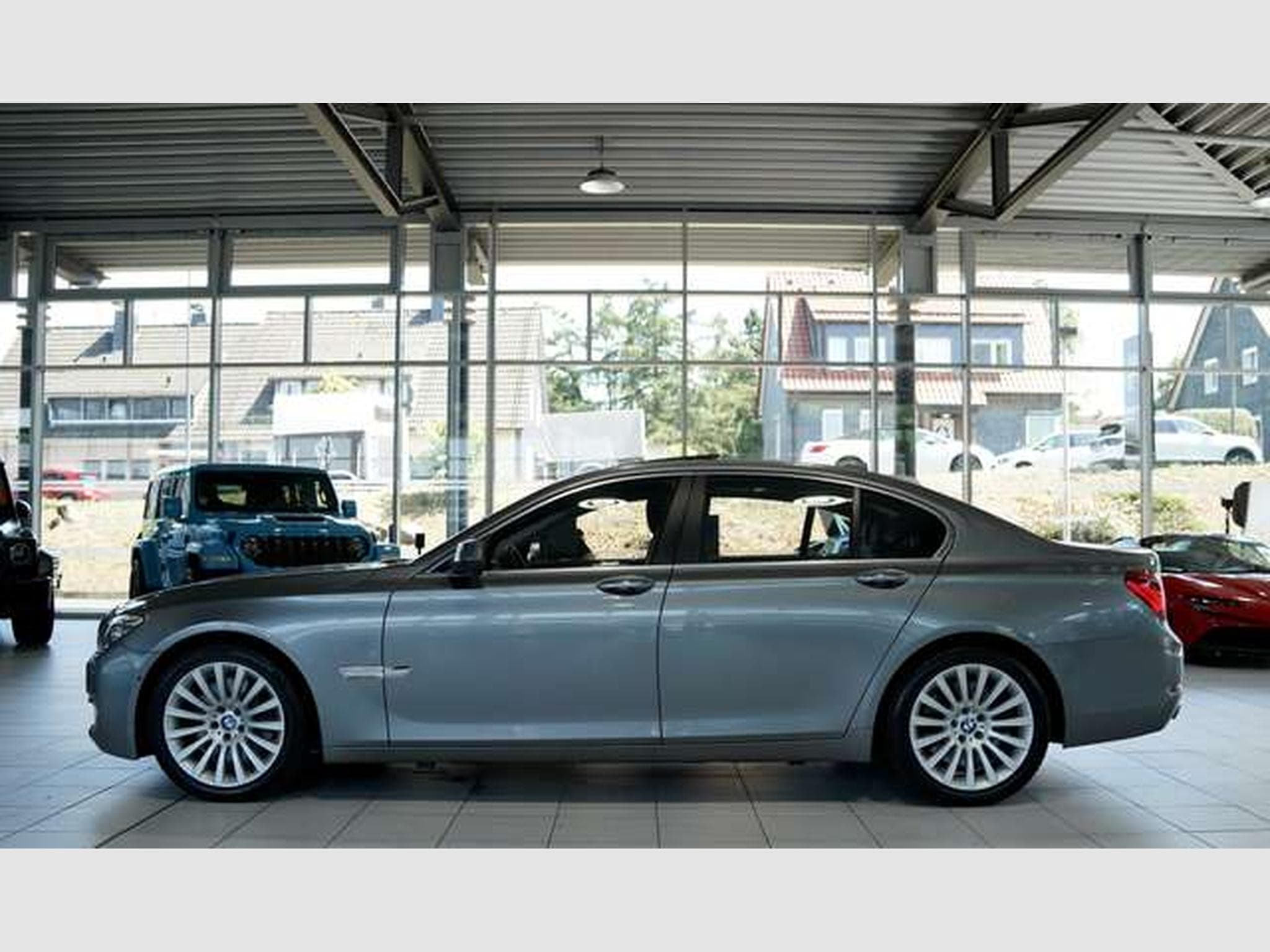 BMW 750 i xDrive *19 *360° *Sitzklima*H-UP*Memory (2012) - Photo 10
