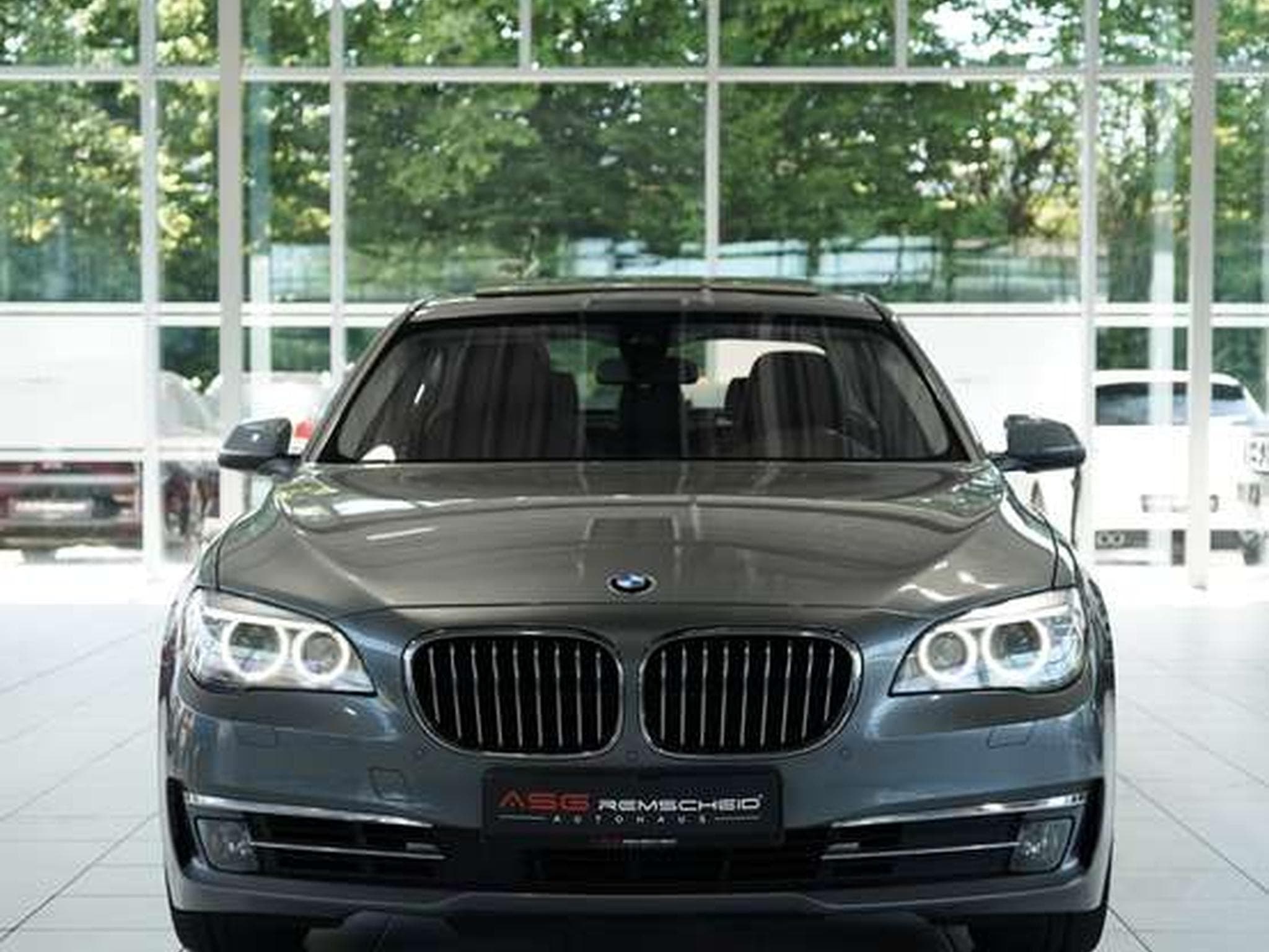 BMW 750 i xDrive *19 *360° *Sitzklima*H-UP*Memory (2012) - Photo 3