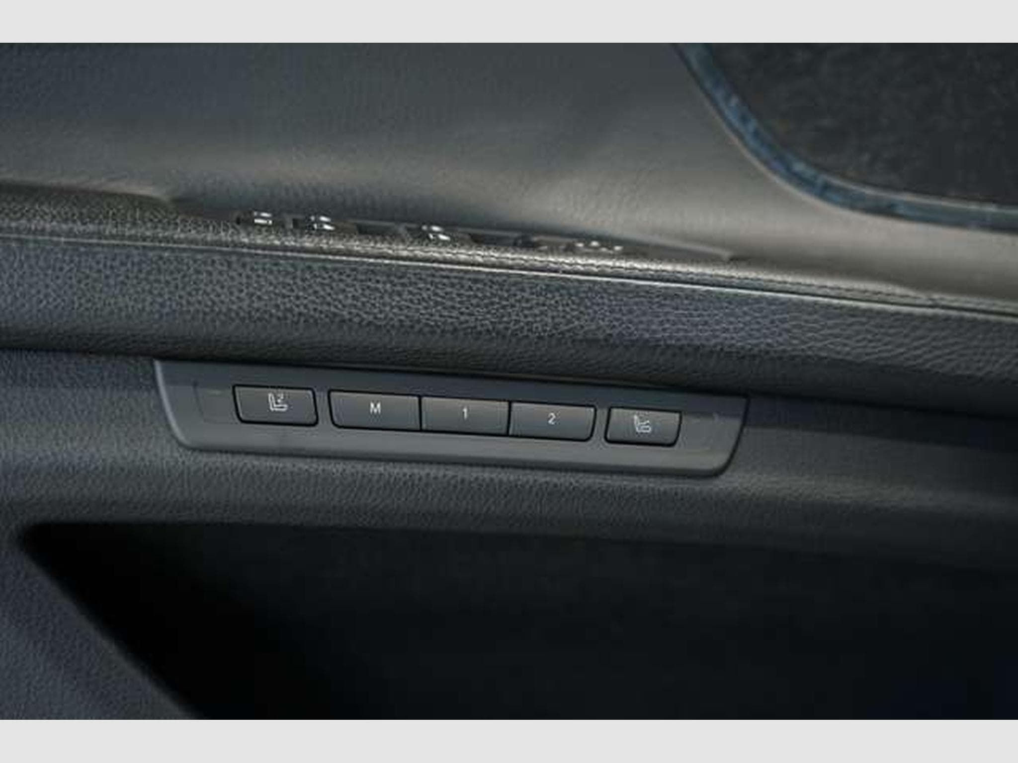 BMW 750 i xDrive *19 *360° *Sitzklima*H-UP*Memory (2012) - Photo 29