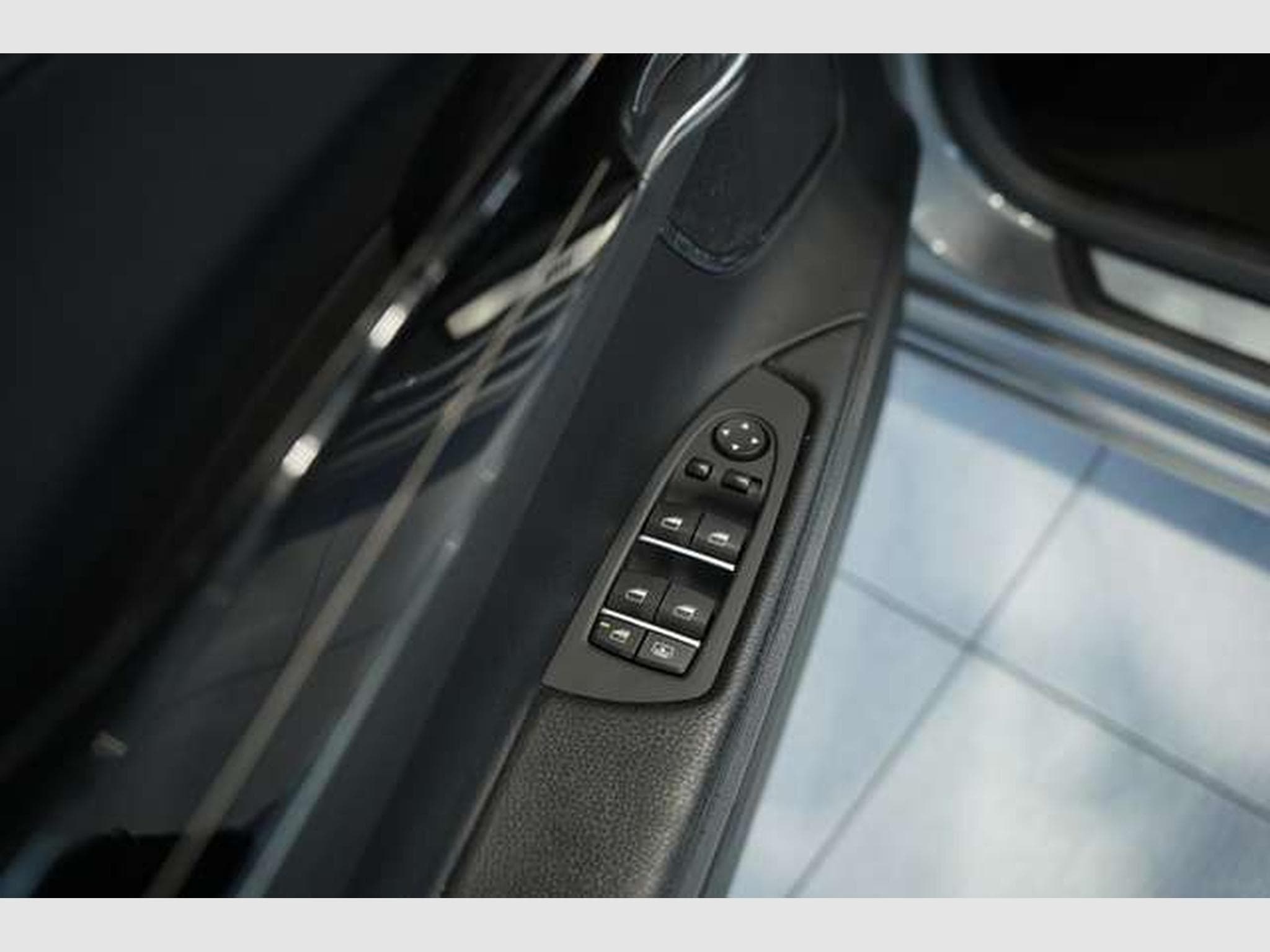 BMW 750 i xDrive *19 *360° *Sitzklima*H-UP*Memory (2012) - Photo 28