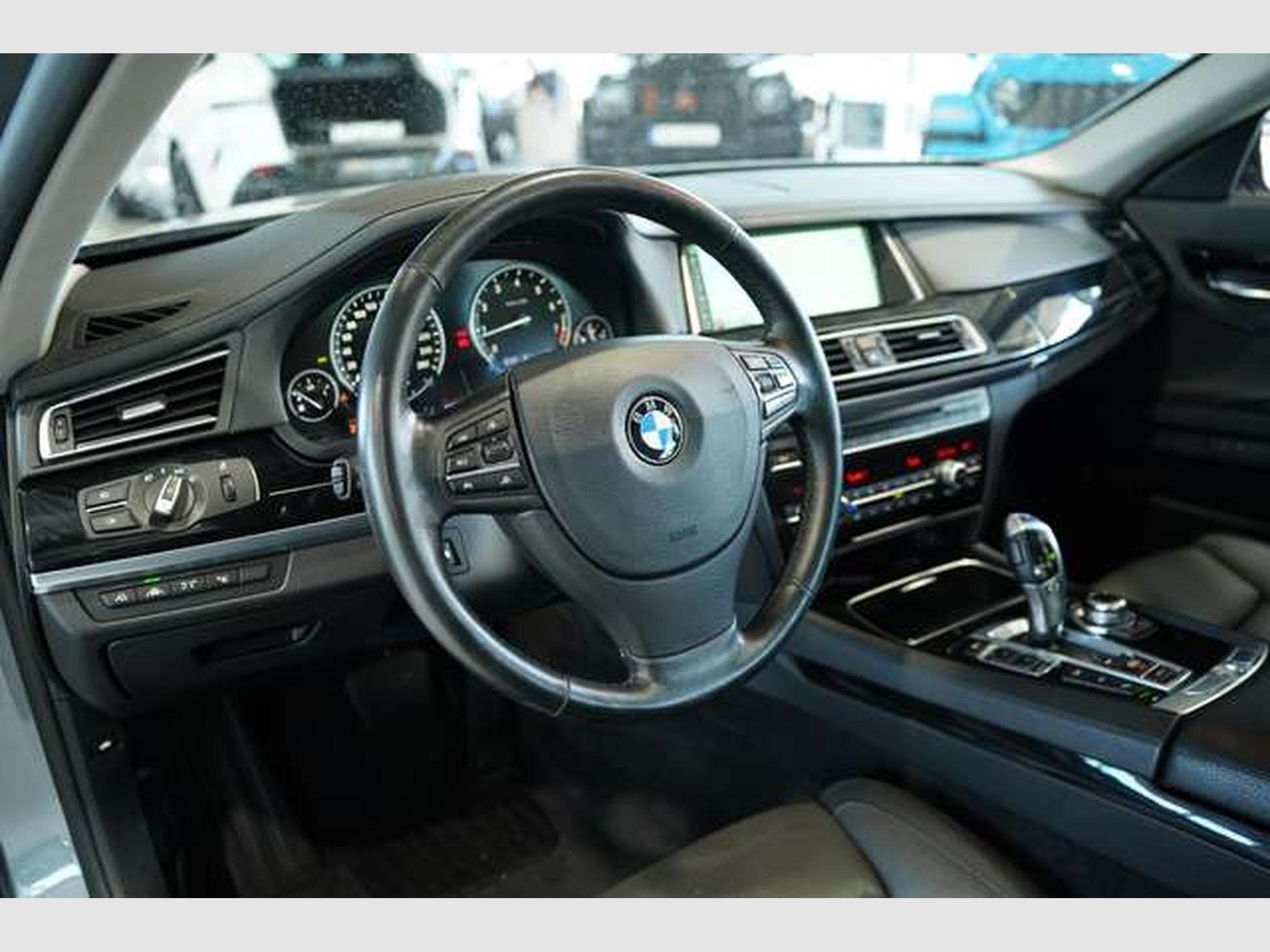 BMW 750 i xDrive *19 *360° *Sitzklima*H-UP*Memory (2012) - Photo 32