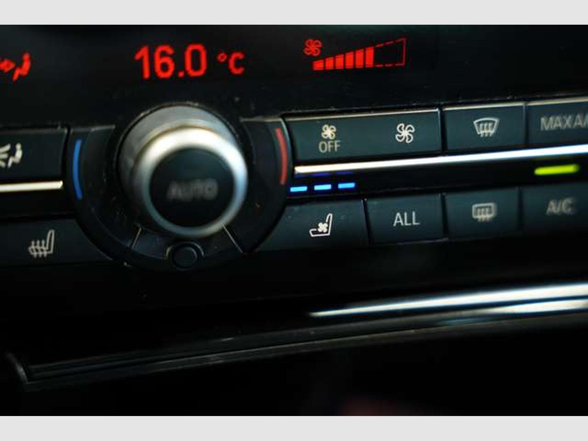 BMW 750 i xDrive *19 *360° *Sitzklima*H-UP*Memory (2012) - Photo 36