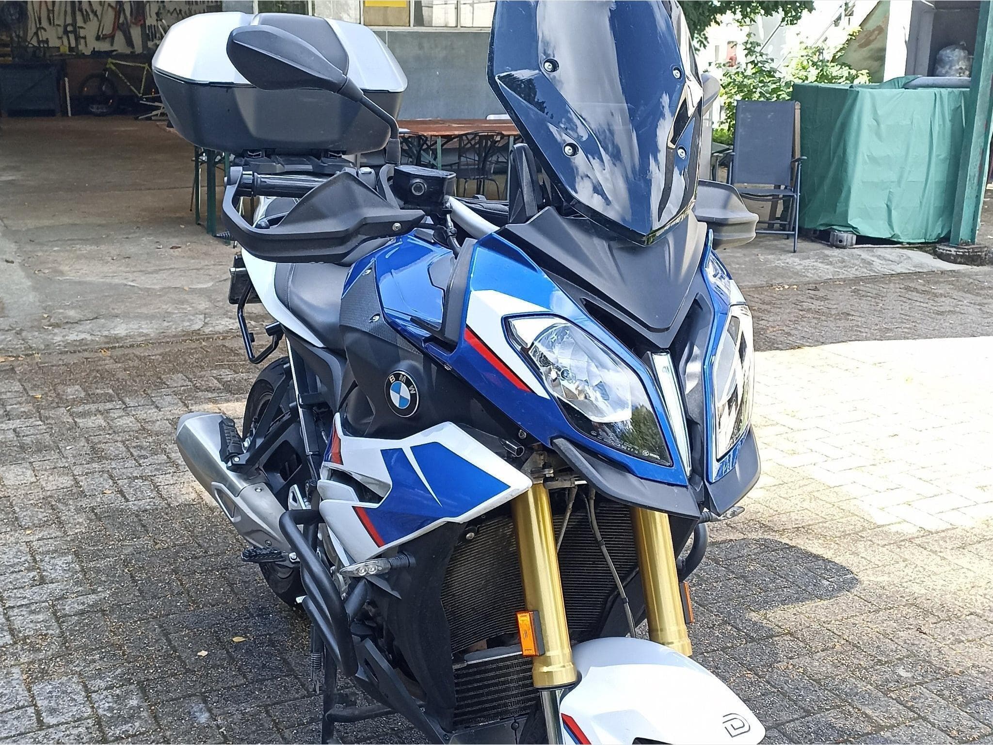 BMW S 1000 XR (2018) - Photo 1