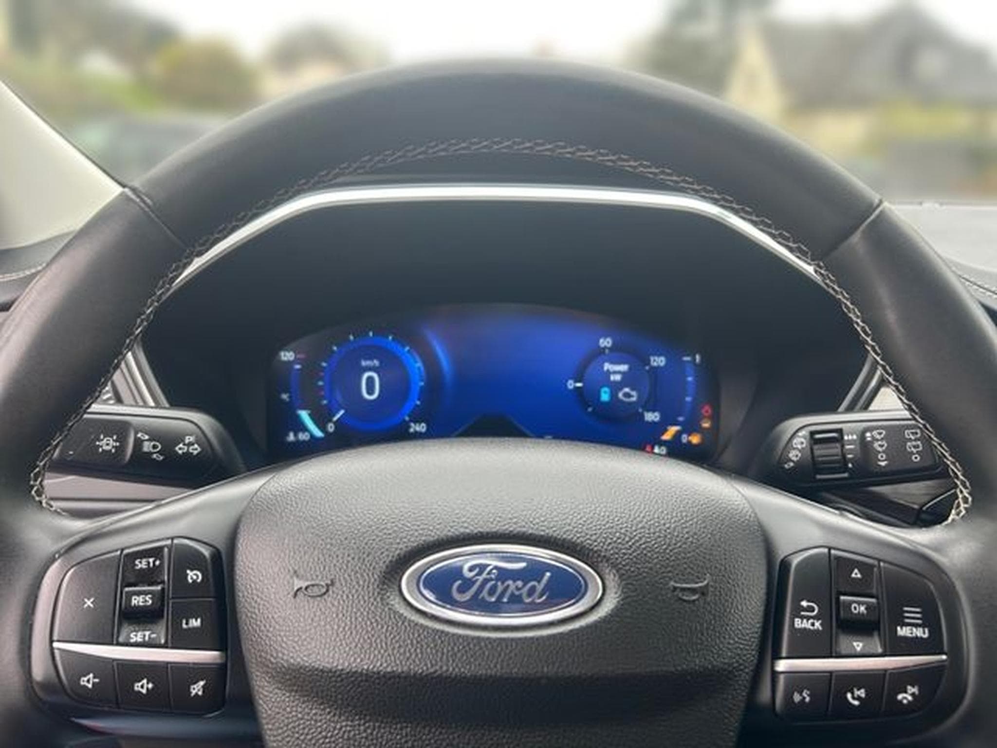 Ford Kuga Kuga Plug-In Hybrid Vignale (2022) - Photo 6