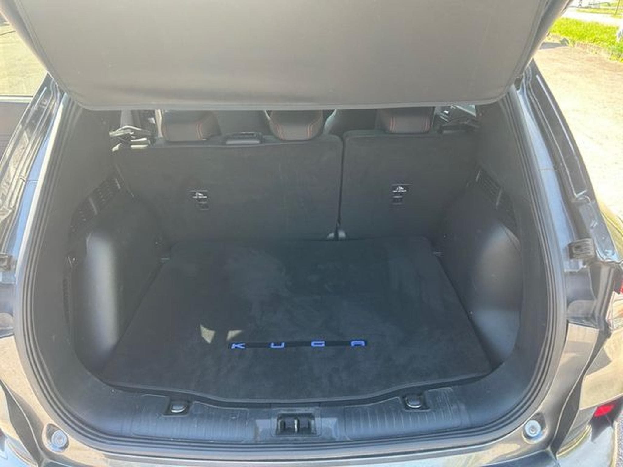 Ford Kuga Kuga Plug-In Hybrid ST-Line (2022) - Photo 10