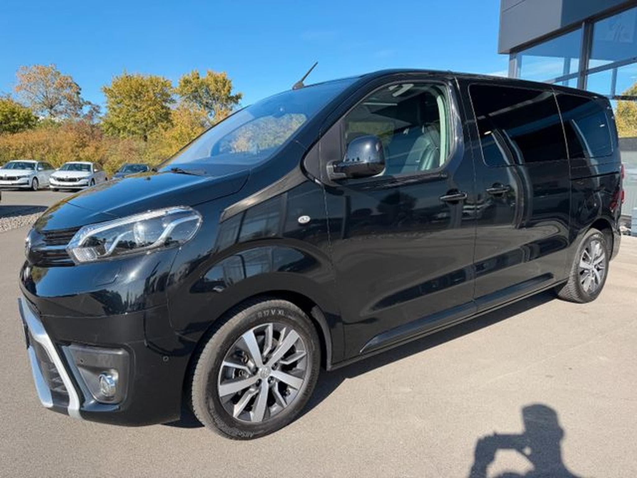 Toyota Proace Verso Proace Verso L1 Standhz Leder .-Sitzer Pano AHK (2021) - Photo 1