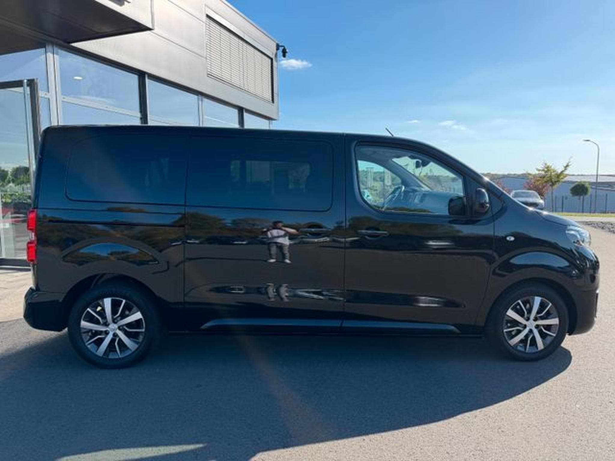 Toyota Proace Verso Proace Verso L1 Standhz Leder .-Sitzer Pano AHK (2021) - Photo 5