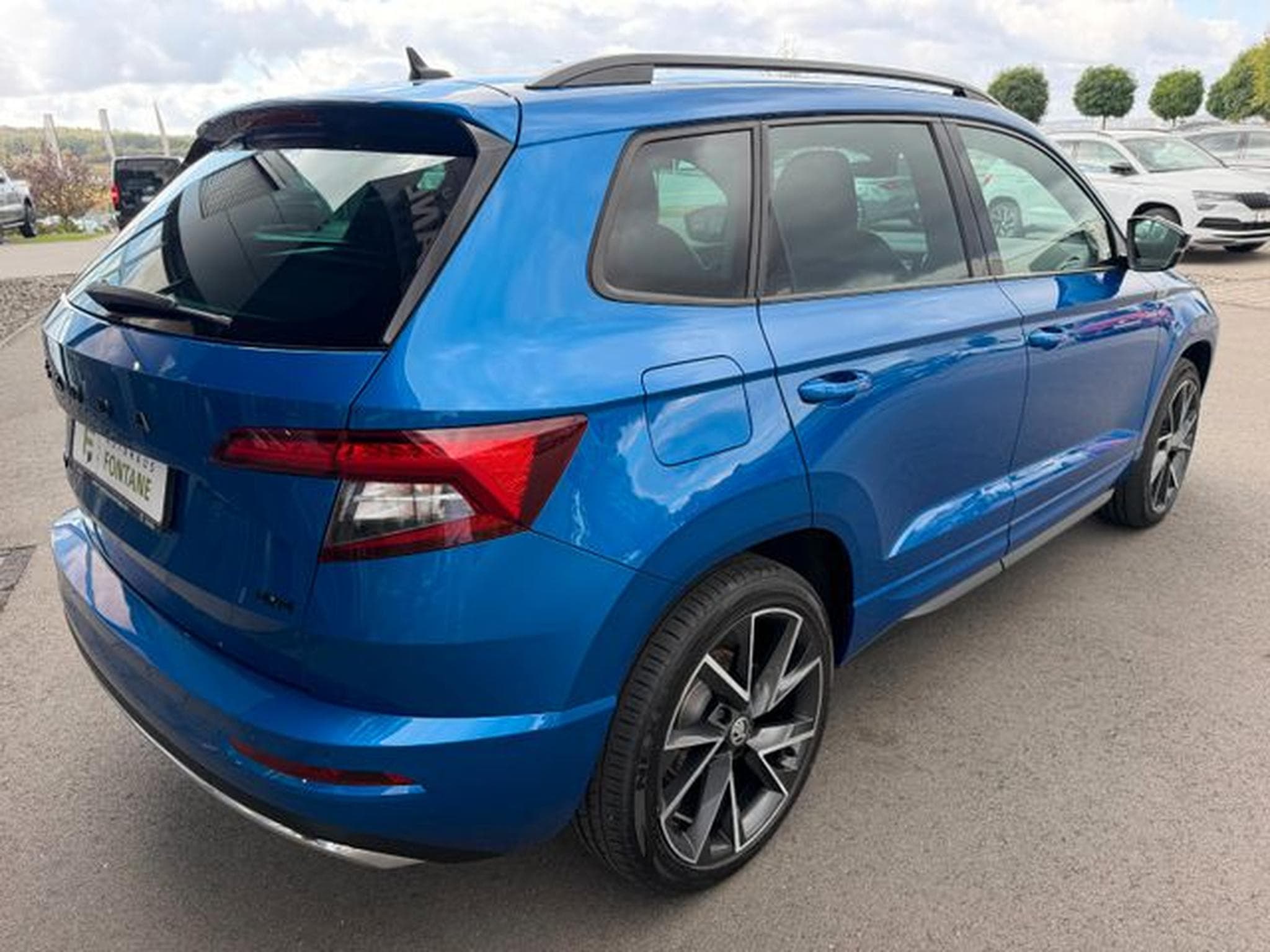 Skoda Karoq Karoq 2,0TDi Sportline 4x4 AHK Leder Canton ACC (2020) - Photo 6