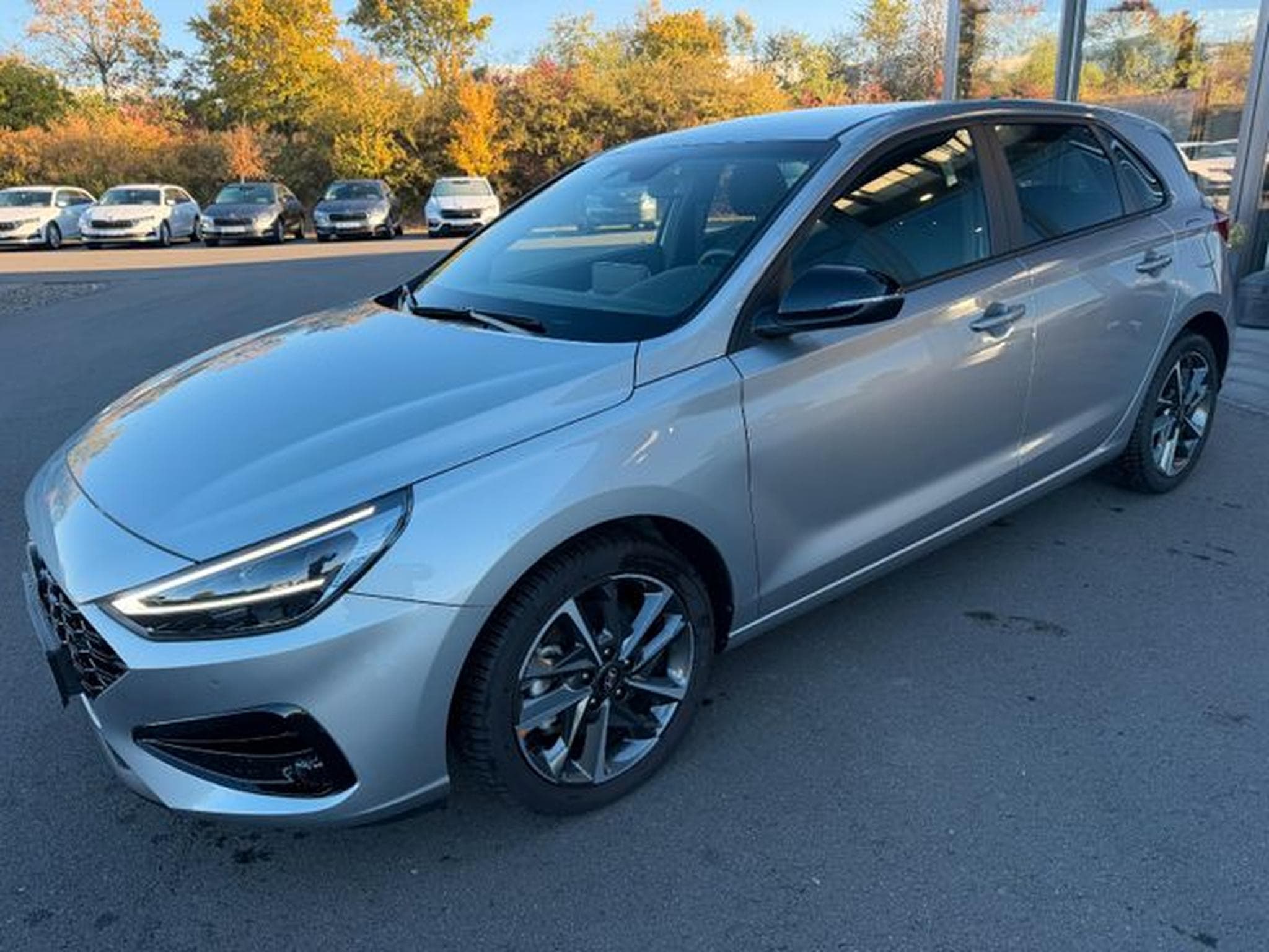 Hyundai i30 i30 Automatik Advantage Navi Kamera Sitzhz Lenkr (2024) - Photo 1