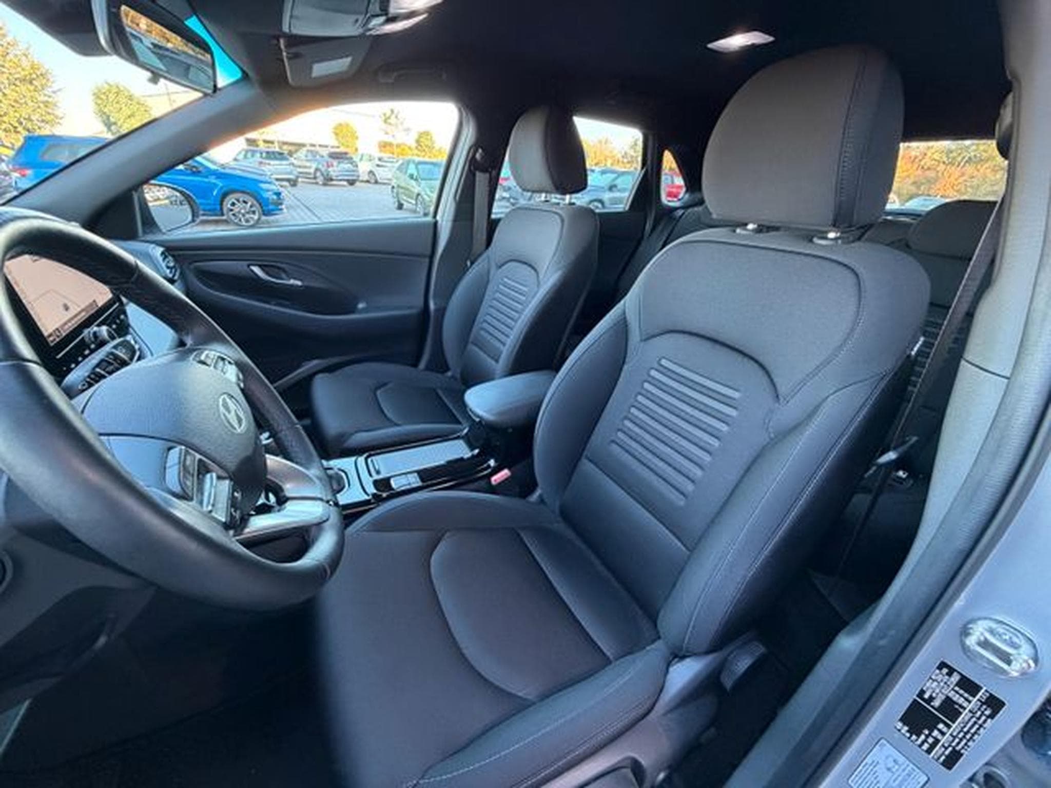 Hyundai i30 i30 Automatik Advantage Navi Kamera Sitzhz Lenkr (2024) - Photo 10