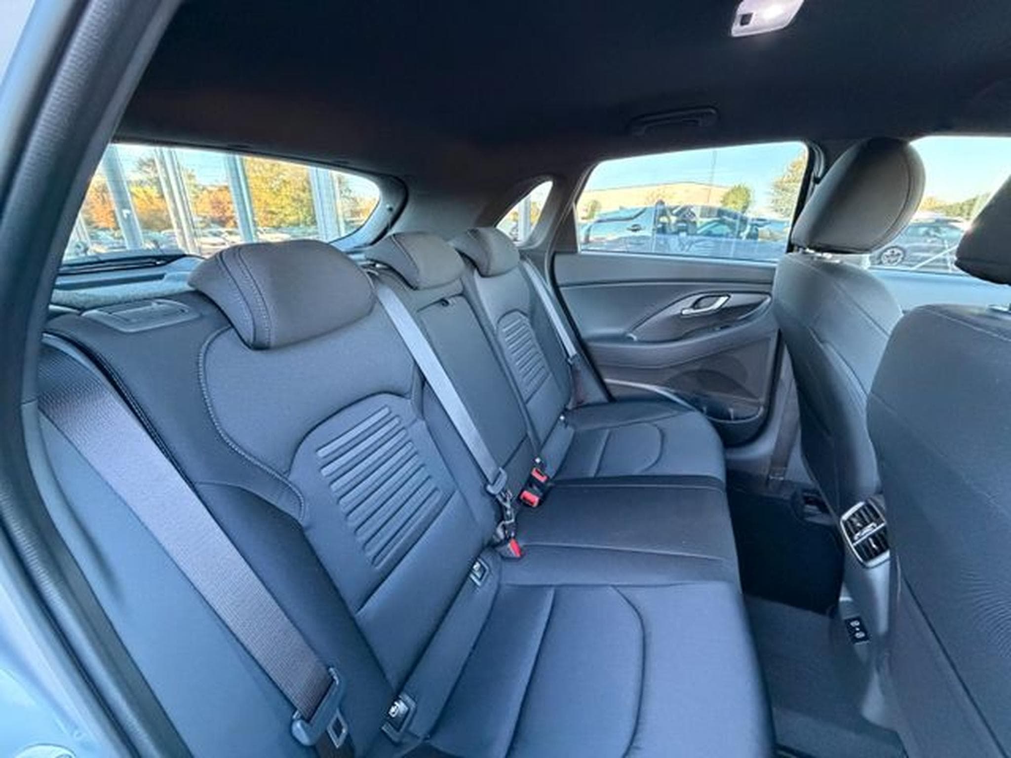 Hyundai i30 i30 Automatik Advantage Navi Kamera Sitzhz Lenkr (2024) - Photo 15