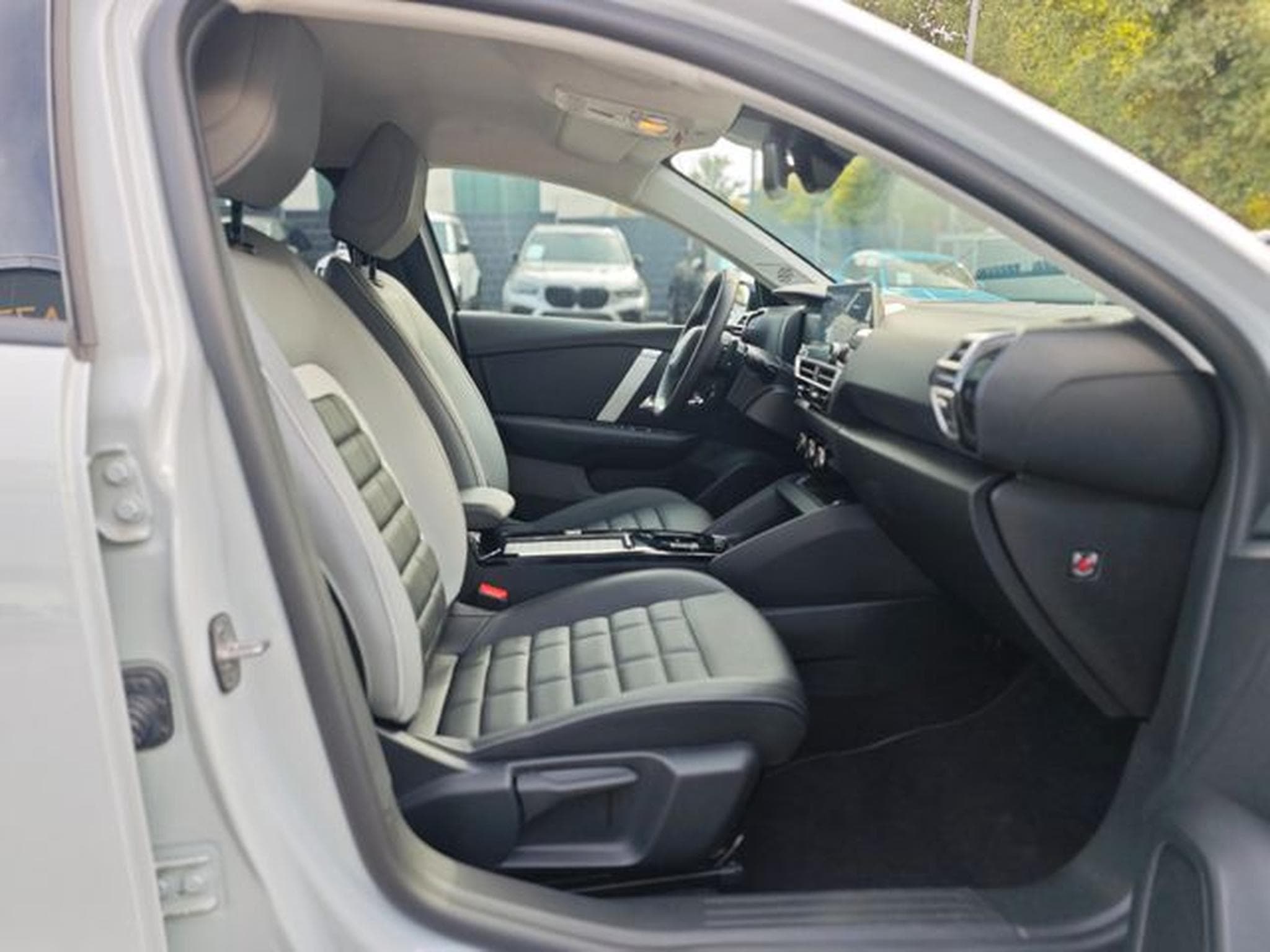 Citroën C4 C4 LIM. MAX*VOLL LED*AHK*ACC*KAMERA*NAVI* (2025) - Photo 15