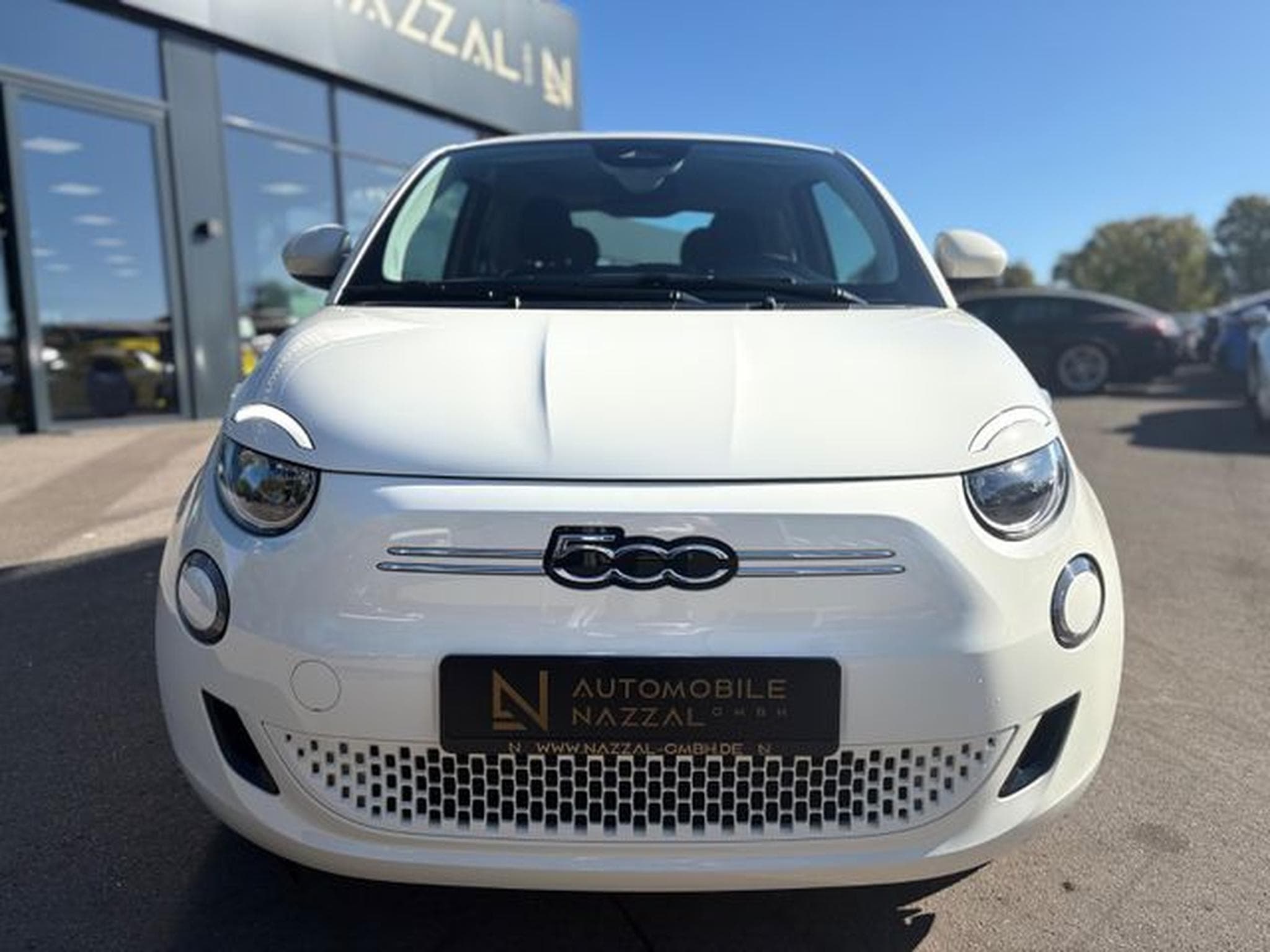 Fiat 500 500e*1.HD*42 KW GROßE REICHWEITE*SCHNELL LADE* (2023) - Photo 4