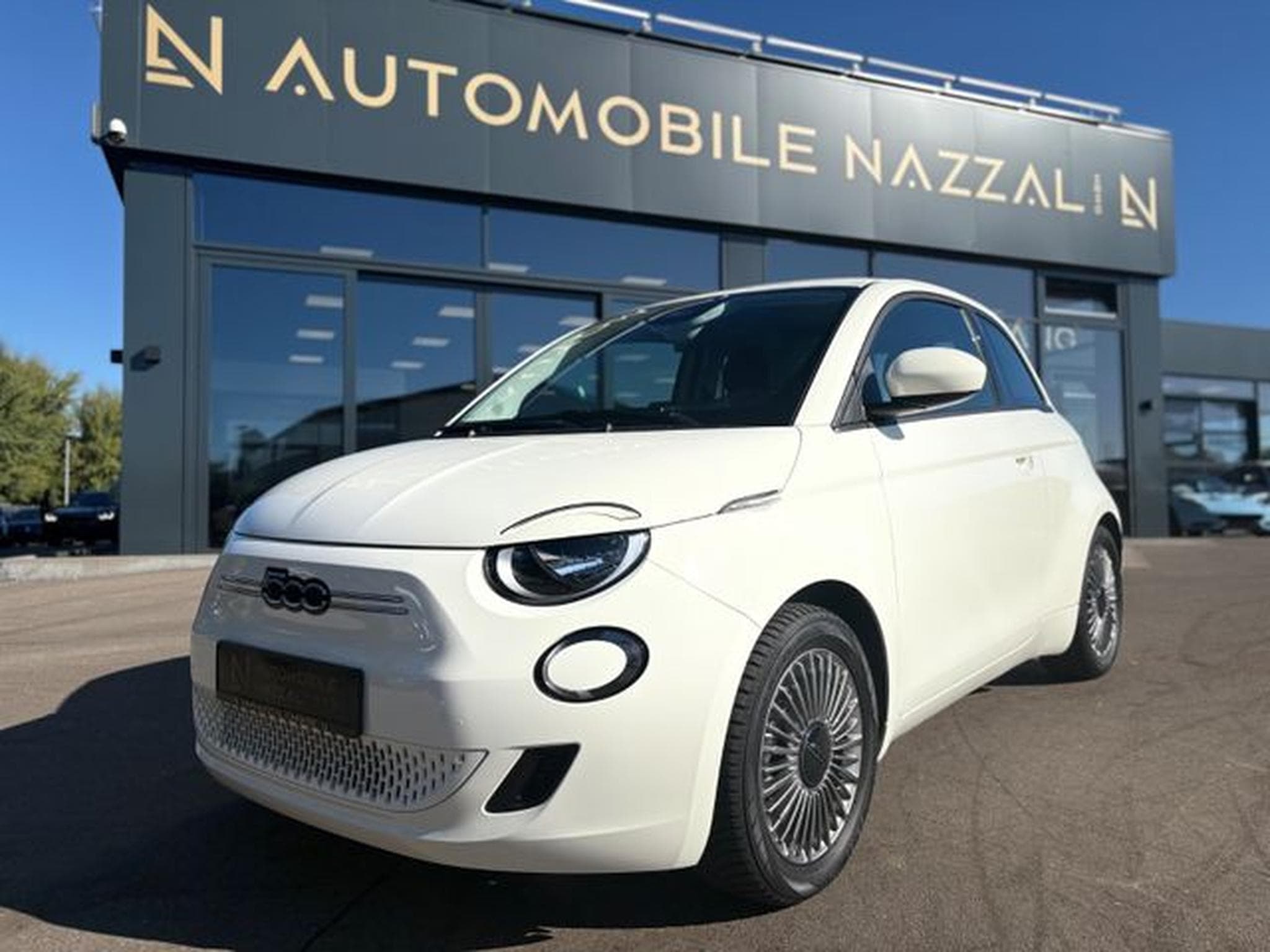 Fiat 500 500e*1.HD*42 KW GROßE REICHWEITE*SCHNELL LADE* (2023) - Photo 2