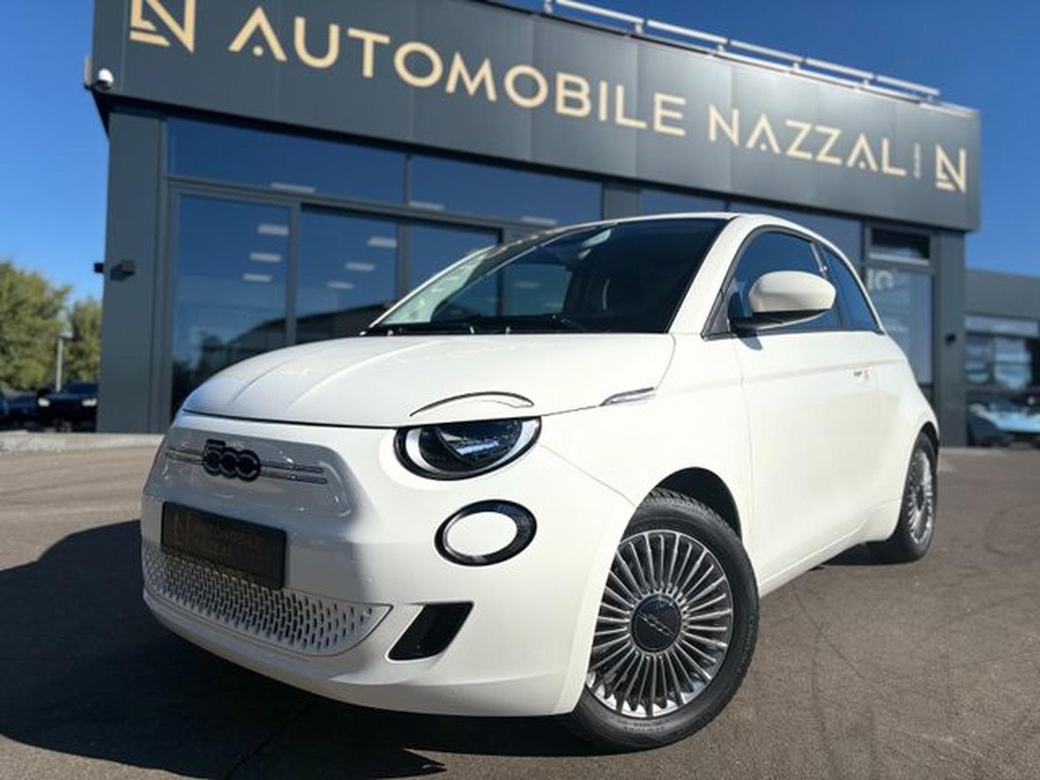 Fiat 500 500e*1.HD*42 KW GROßE REICHWEITE*SCHNELL LADE* (2023) - Photo 3