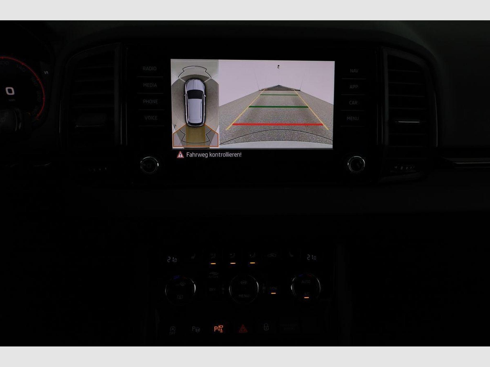 Skoda Karoq Sportline (2026) - Photo 6