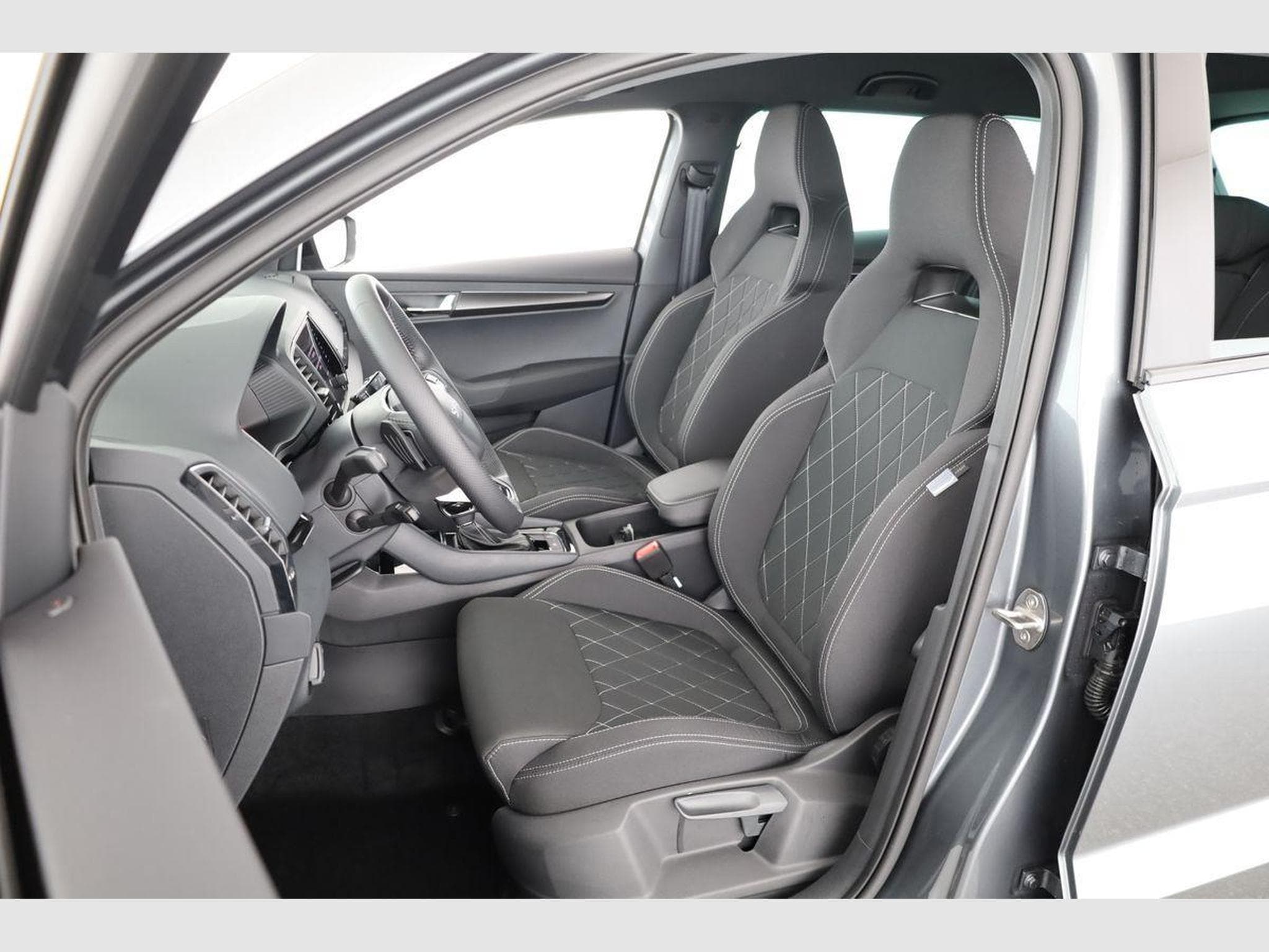Skoda Karoq Sportline (2026) - Foto 11