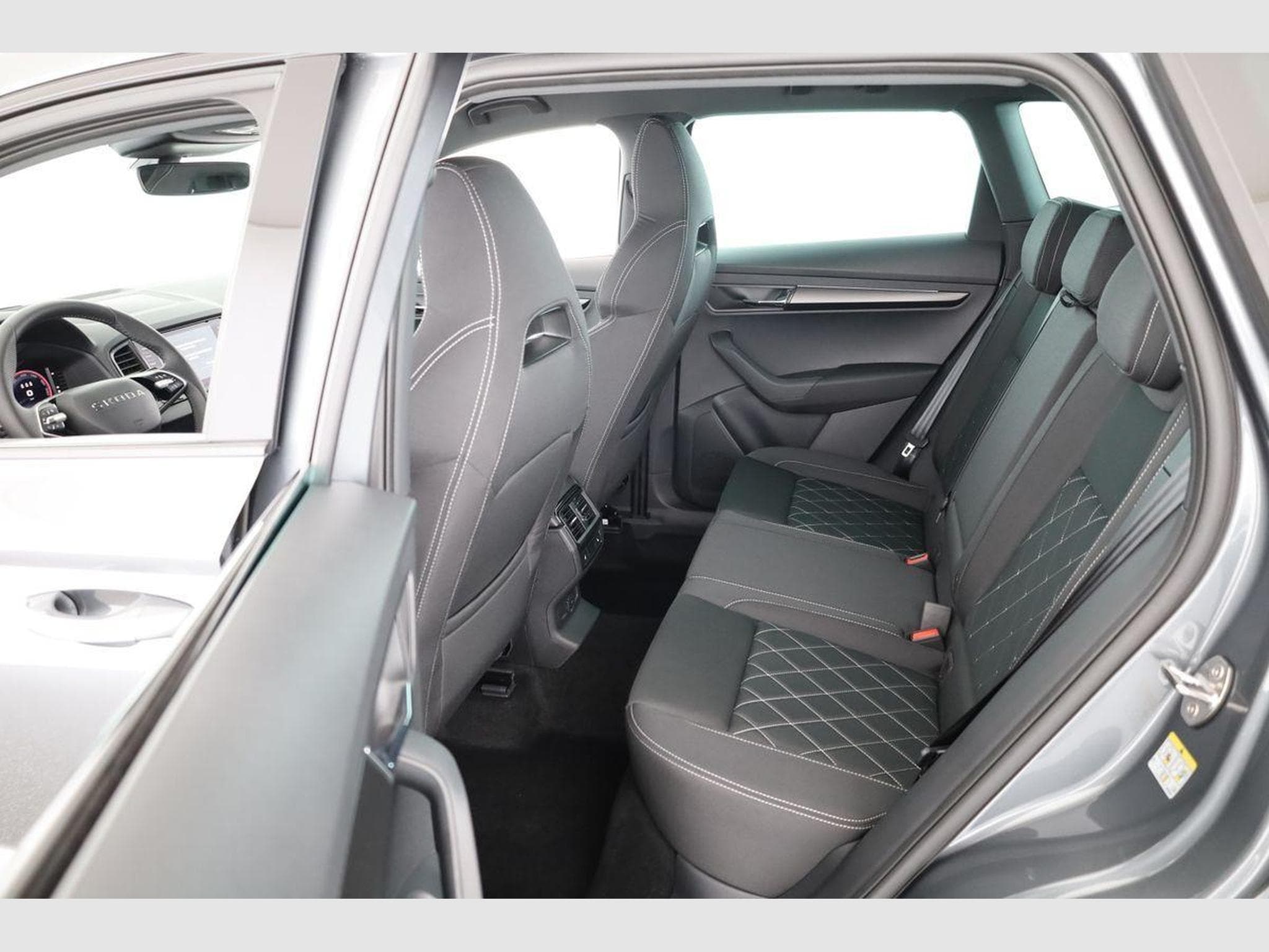 Skoda Karoq Sportline (2026) - Foto 12