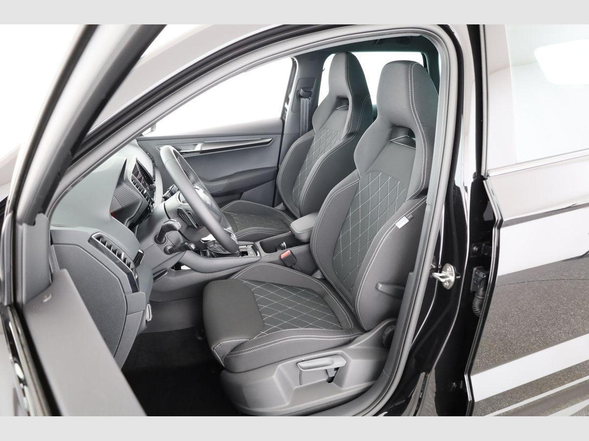 Skoda Karoq Sportline (2026) - Foto 11