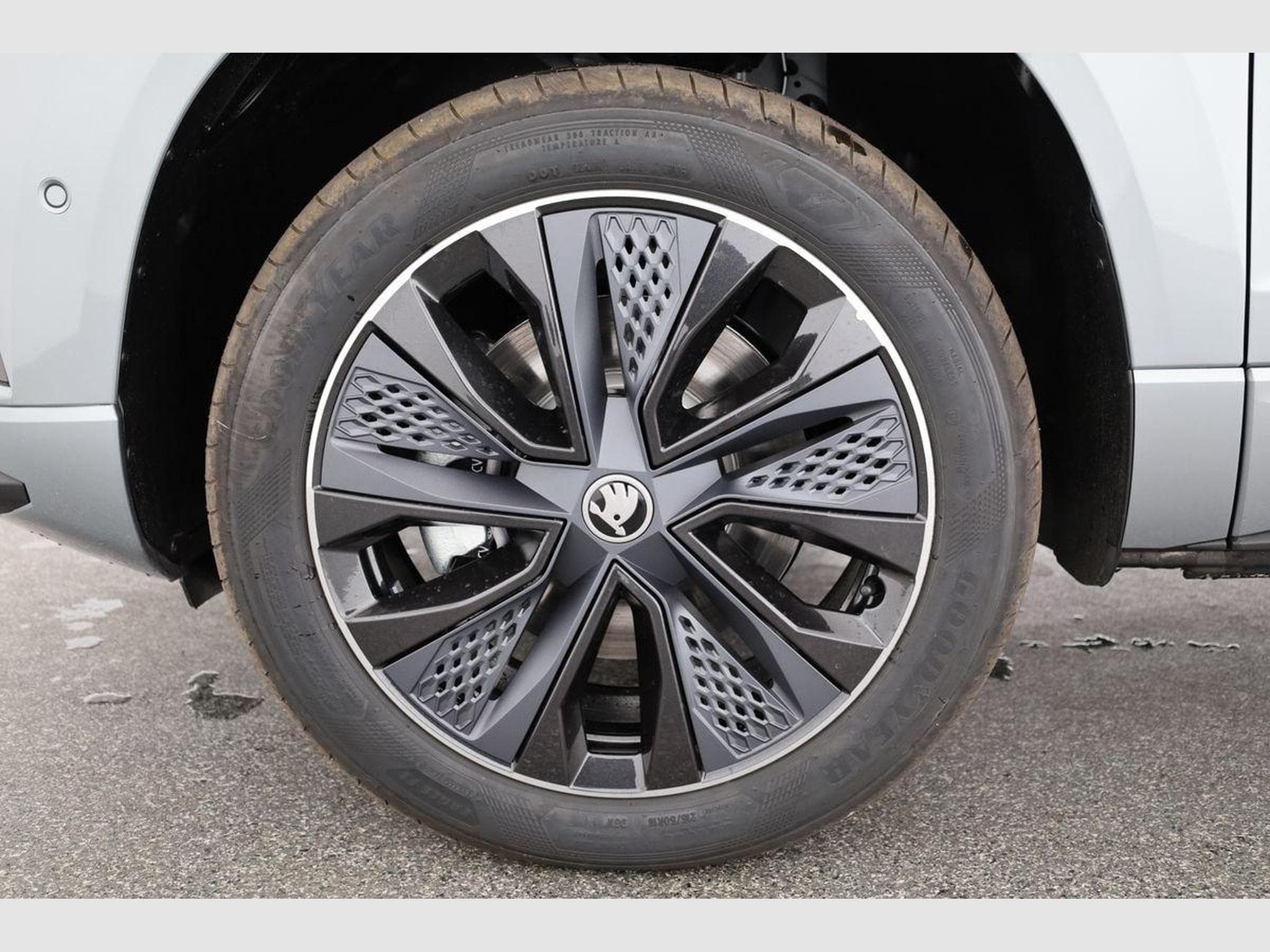 Skoda Karoq Sportline (2026) - Foto 17