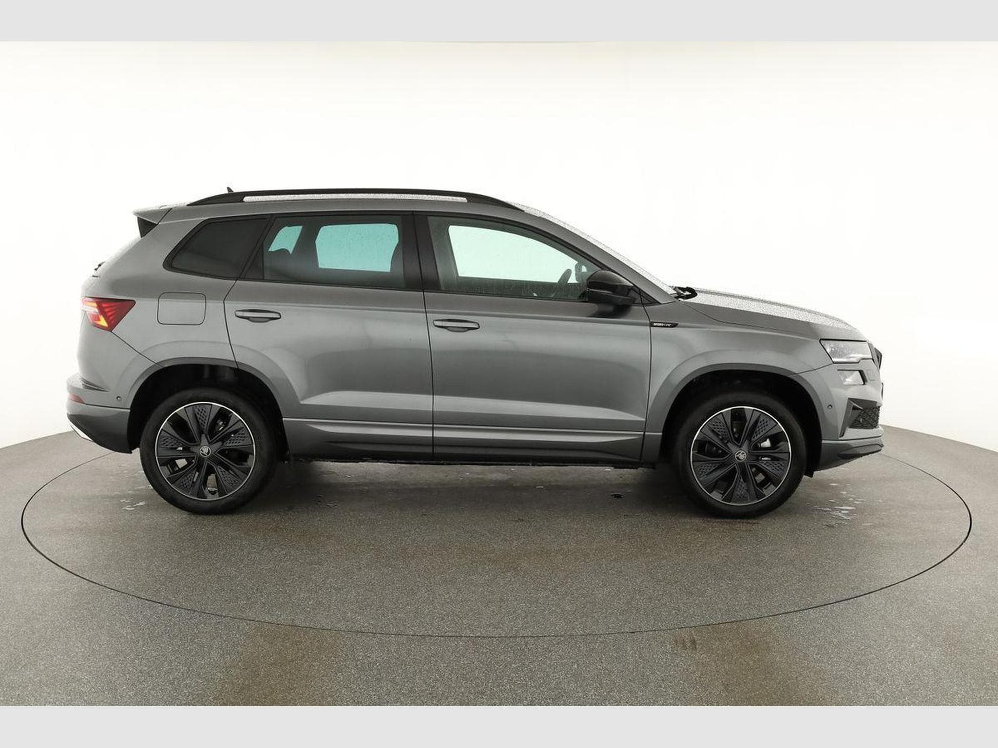 Skoda Karoq Sportline (2026) - Foto 24