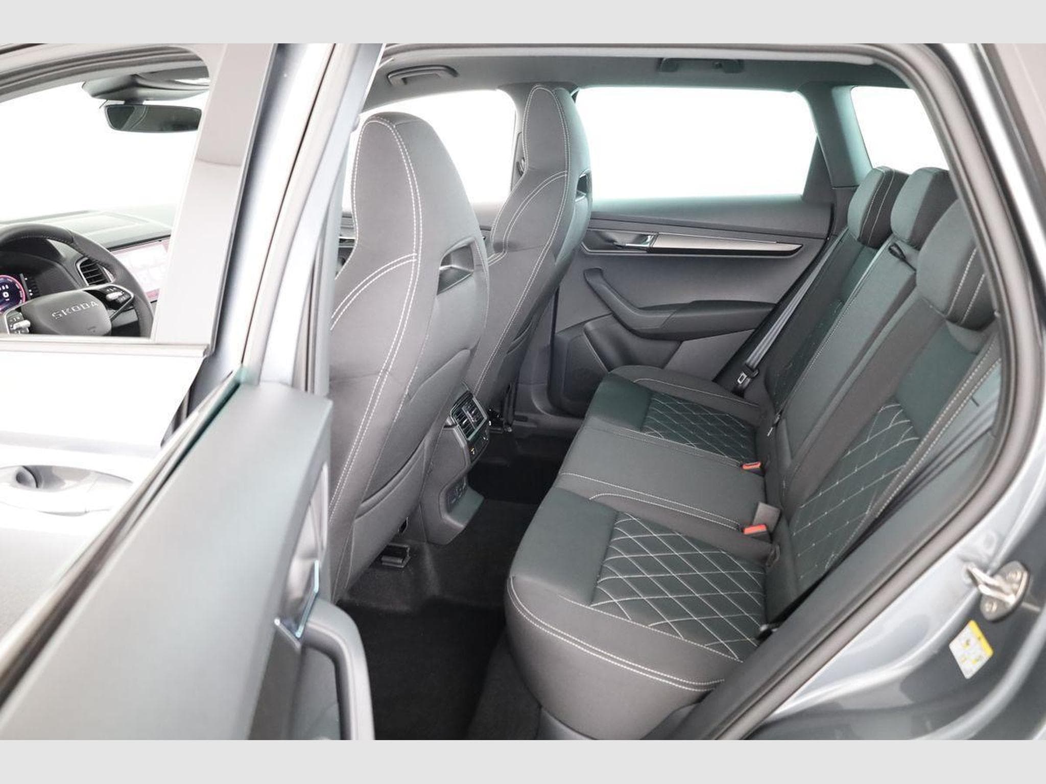 Skoda Karoq Sportline (2026) - Foto 13