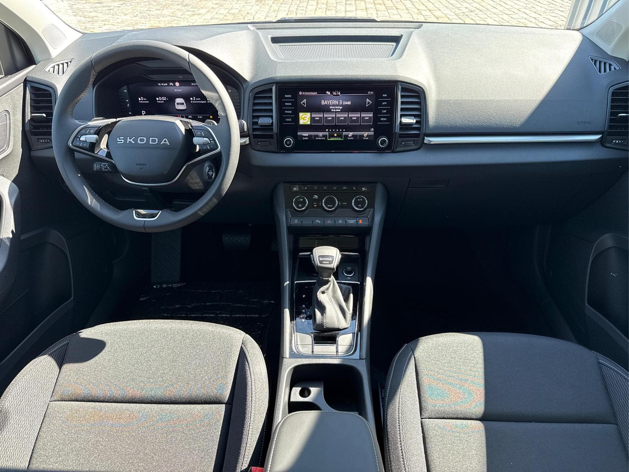 Skoda Karoq EXTRA 2,0 TDI (2026) - Foto 7