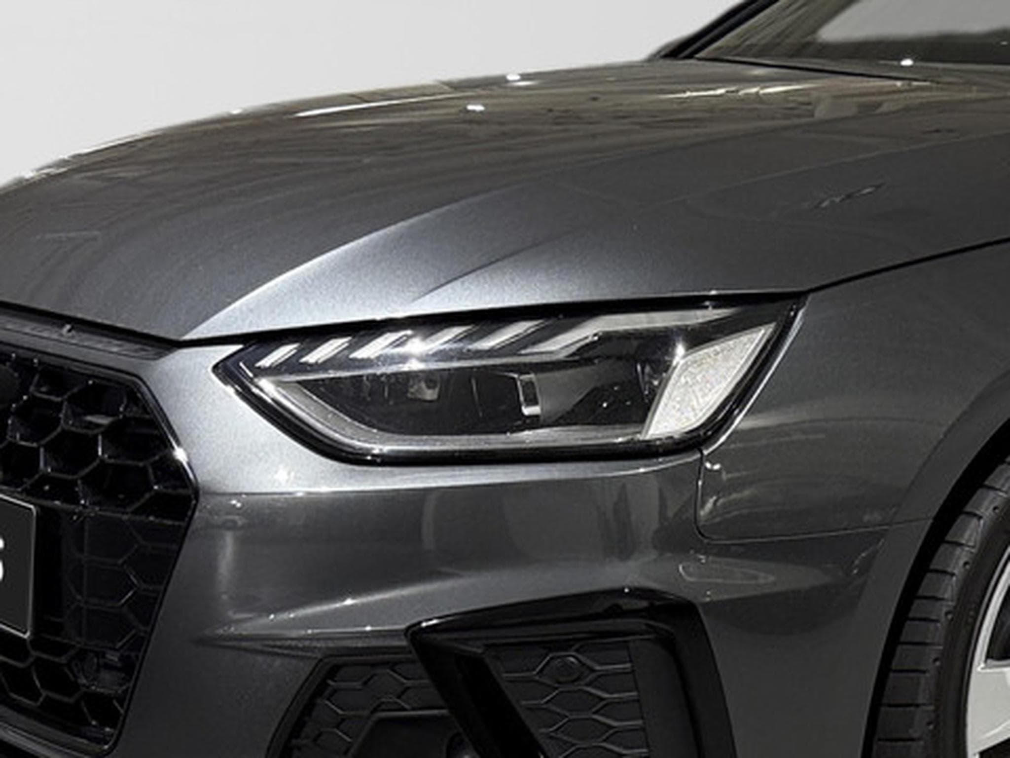 Audi A4 Avant 2.0 TDI S tronic S line (2023) - Photo 22