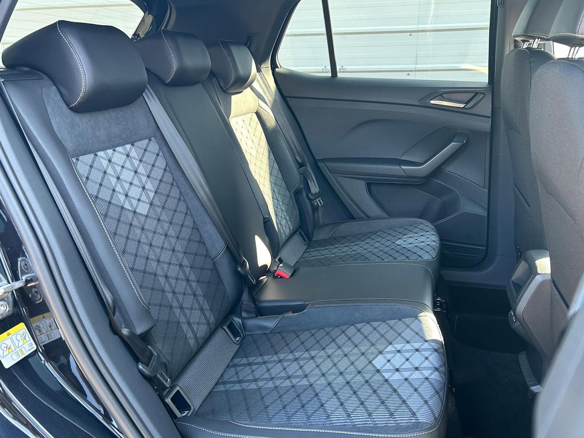 VW T-Cross R-Line (2026) - Photo 13