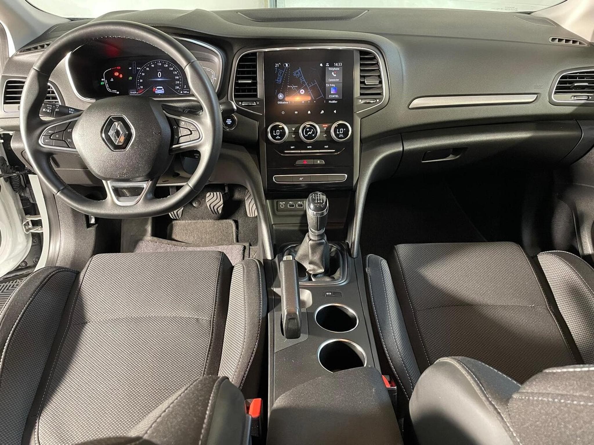 Renault Megane IV 1.3 TCE 140 INTENS CARPLAY (2023) - Photo 3