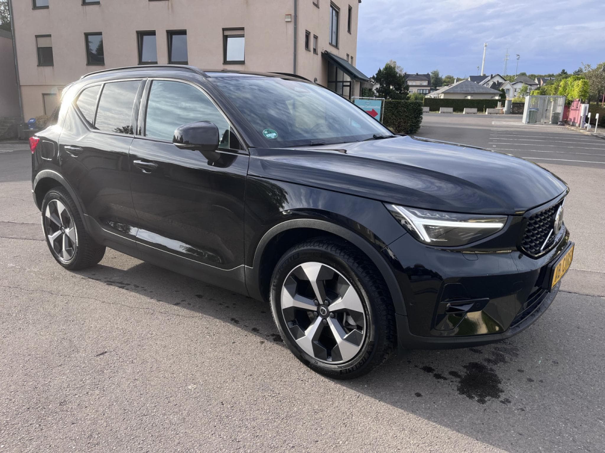 Volvo XC40 B3 Plus Dark DCT (2025) - Photo 3