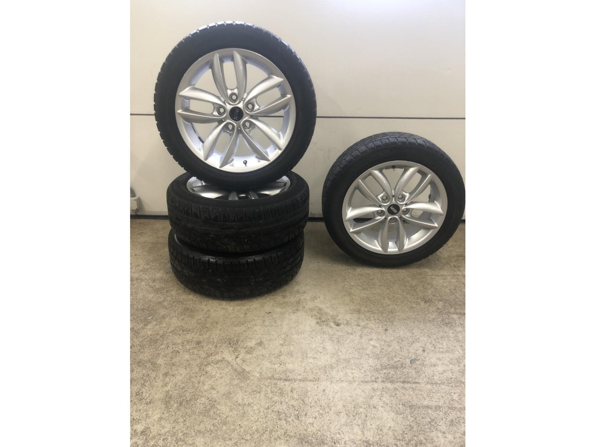 Jantes alu + Pneus h – 17" - Photo 1