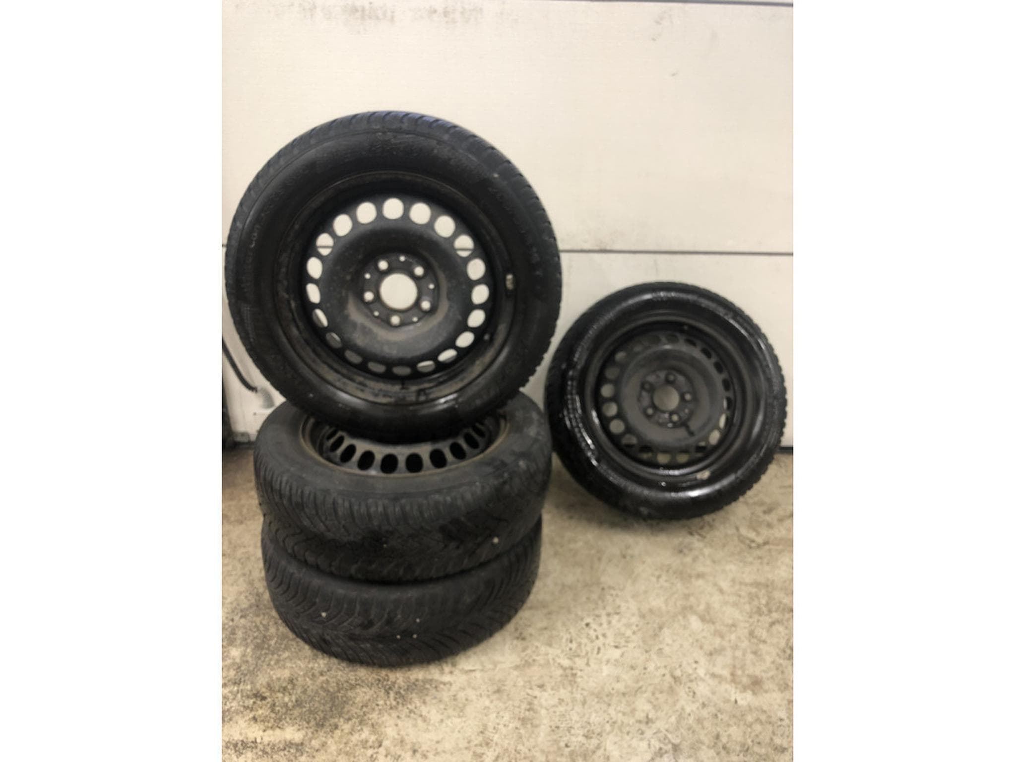 Jantes acier + Pneus – 16" - Photo 1