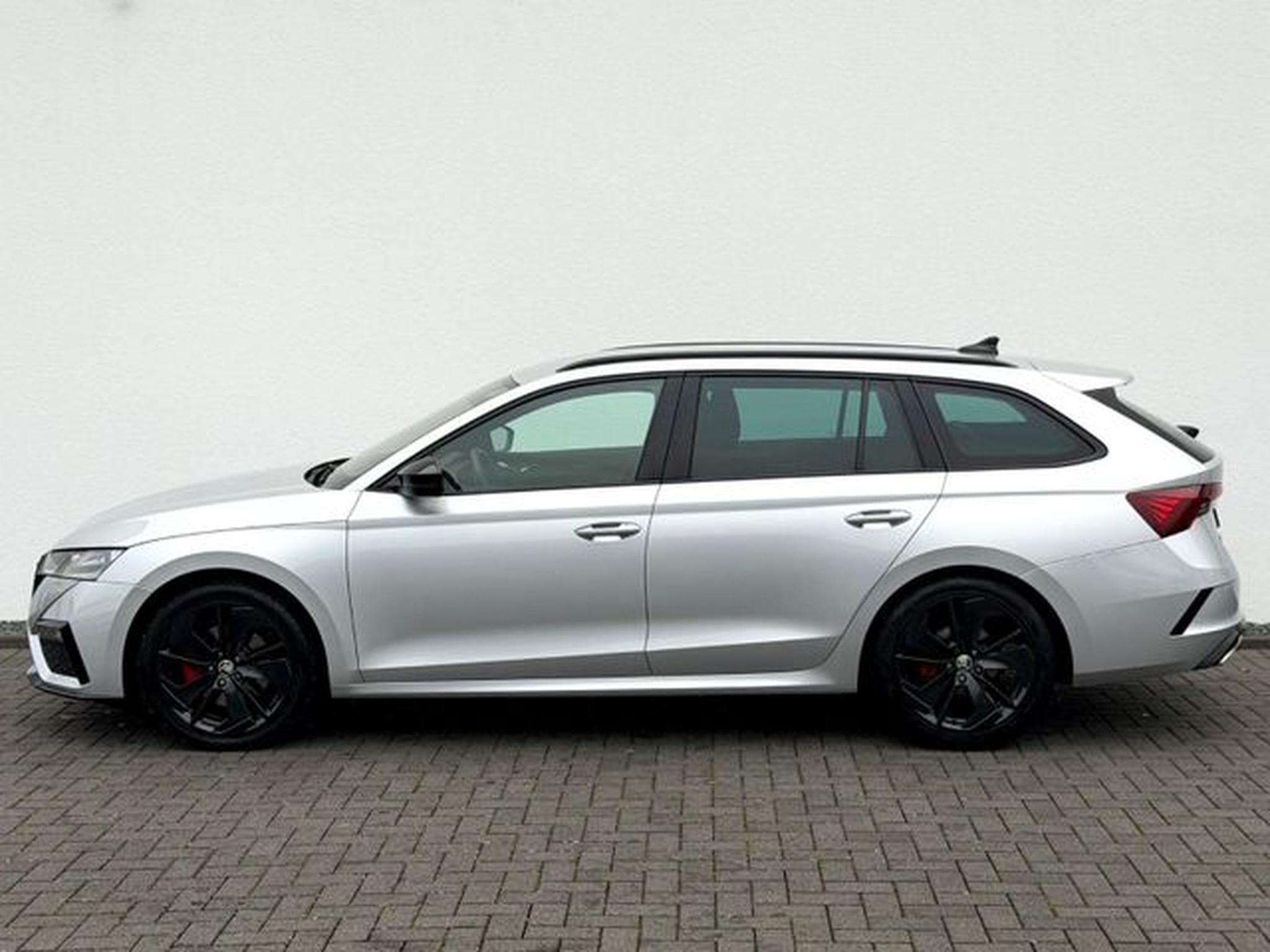 Skoda Octavia Octavia Combi RS 2.0 TDI DSG /NAVI/LED/HUD/AHK/ (2022) - Photo 8