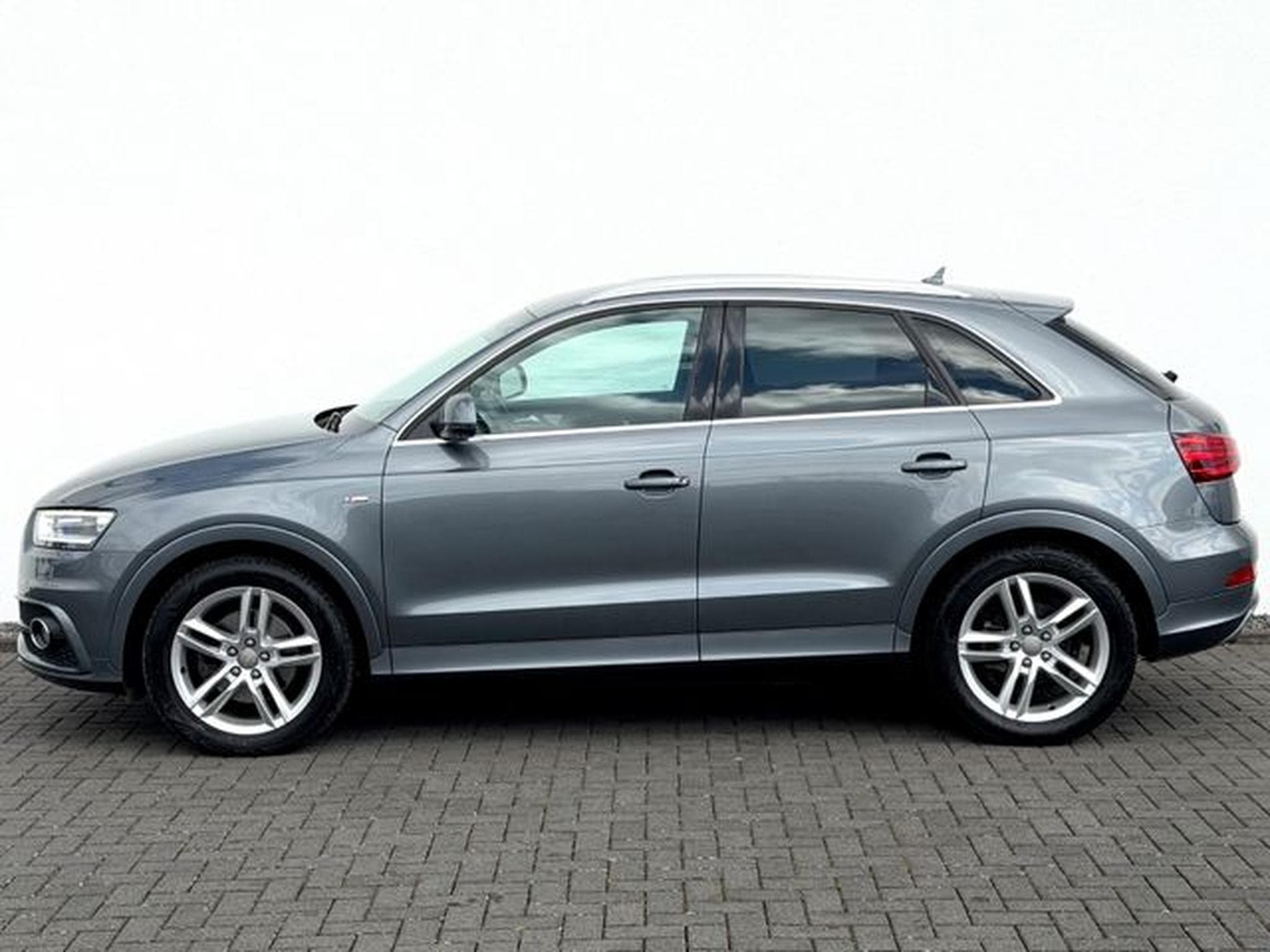 Audi Q3 Q3 2.0 TDI S line Sport Plus Paket /1.HAND/ (2014) - Photo 7