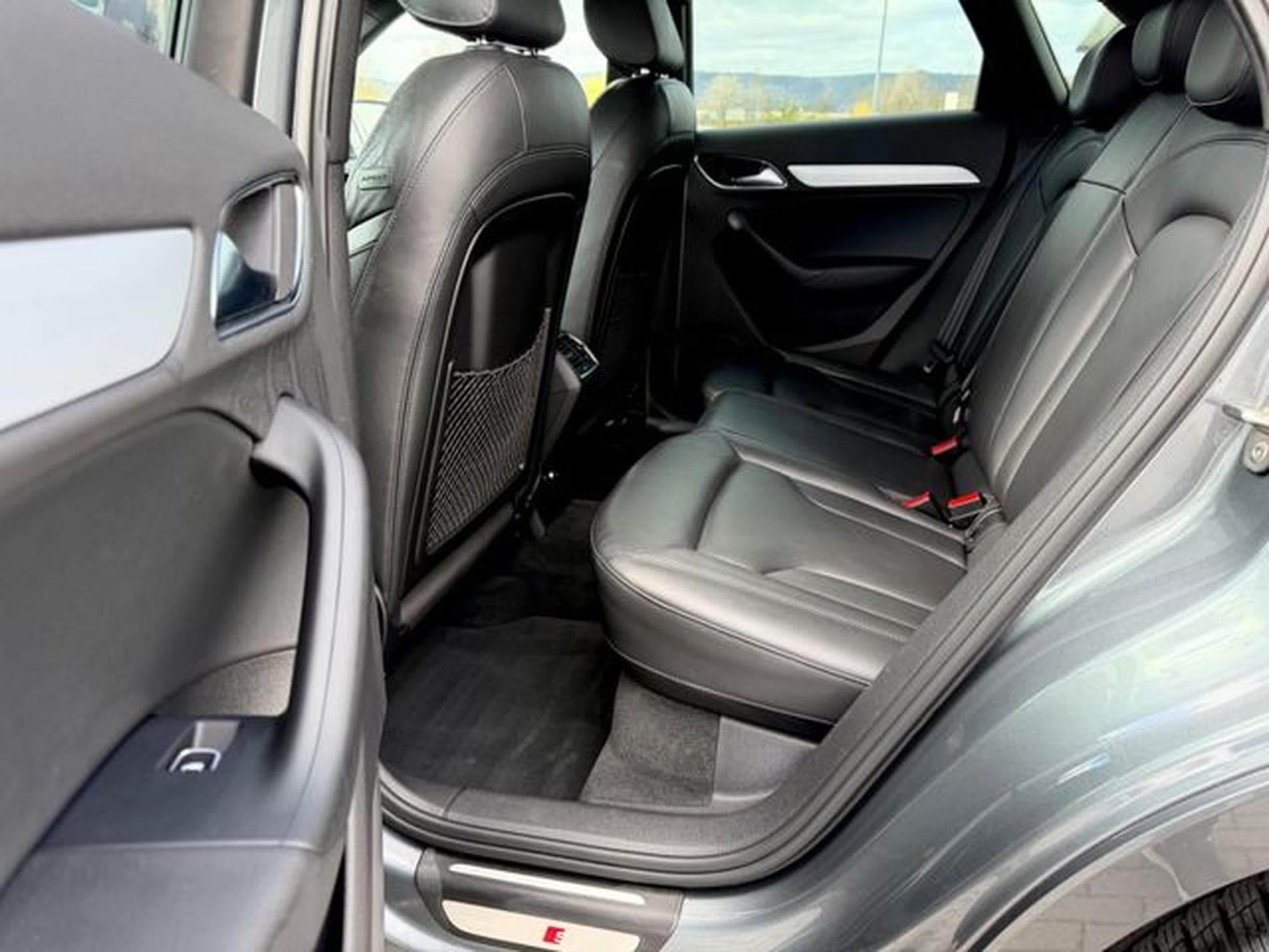 Audi Q3 Q3 2.0 TDI S line Sport Plus Paket /1.HAND/ (2014) - Photo 13
