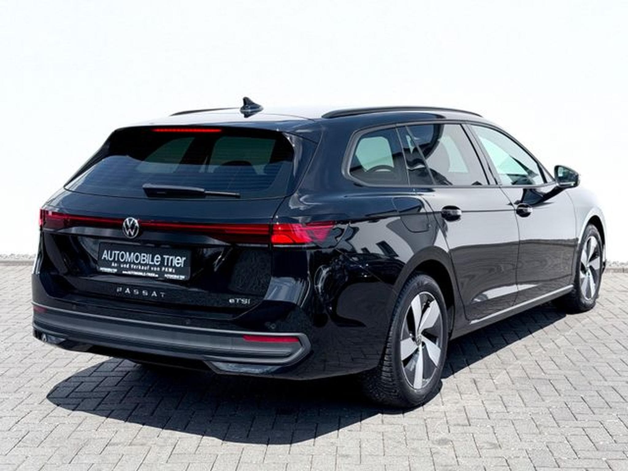 VW Passat Passat Variant 1.5 TSI DSG /LED/ACC/CAM/1.HAND/ (2025) - Photo 5