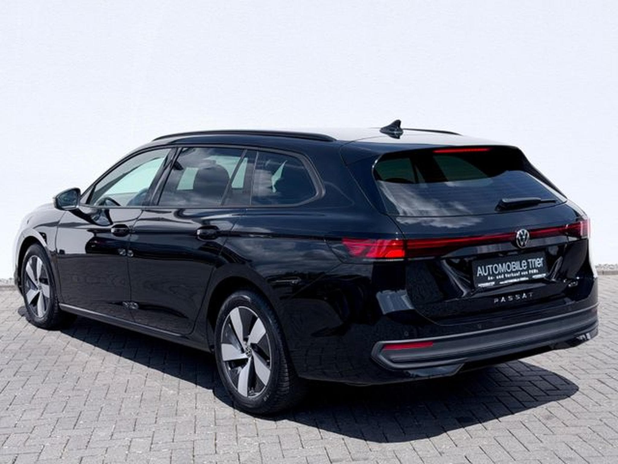 VW Passat Passat Variant 1.5 TSI DSG /LED/ACC/CAM/1.HAND/ (2025) - Photo 7